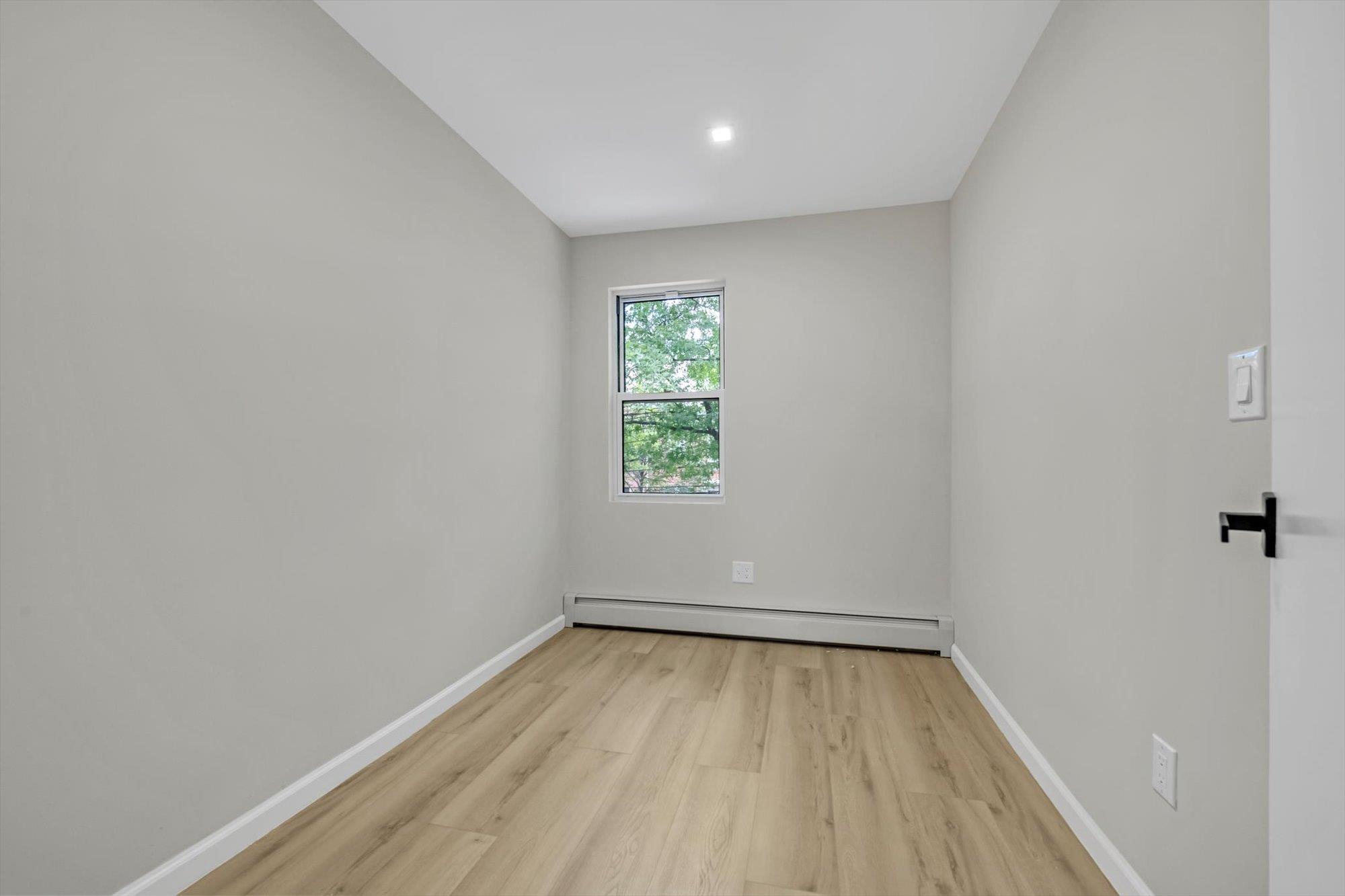 11023 172nd Street, Saint Albans, NY 11433