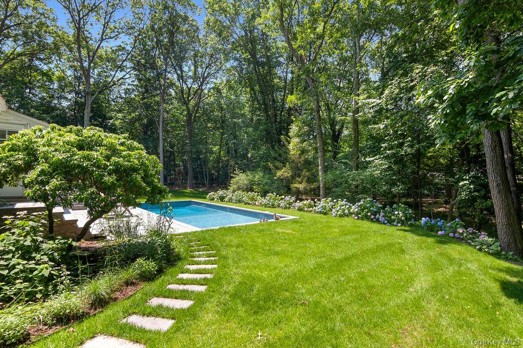 2 Soundview Drive, Port Jefferson, NY 11777