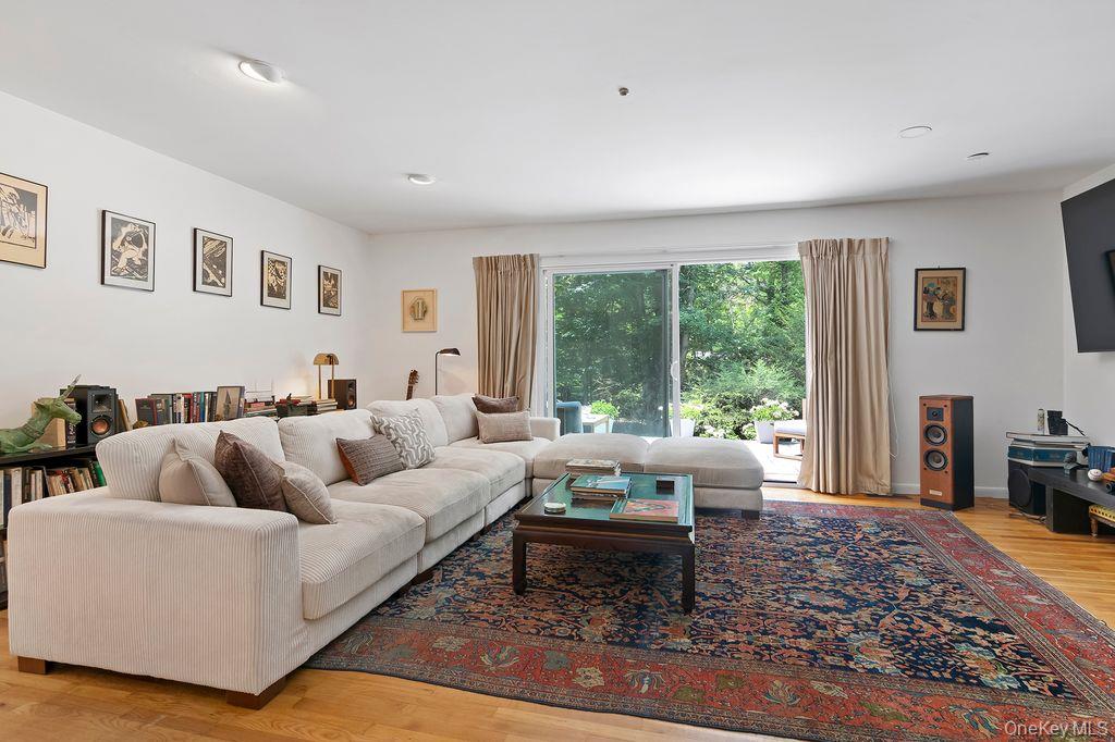 2 Soundview Drive, Port Jefferson, NY 11777