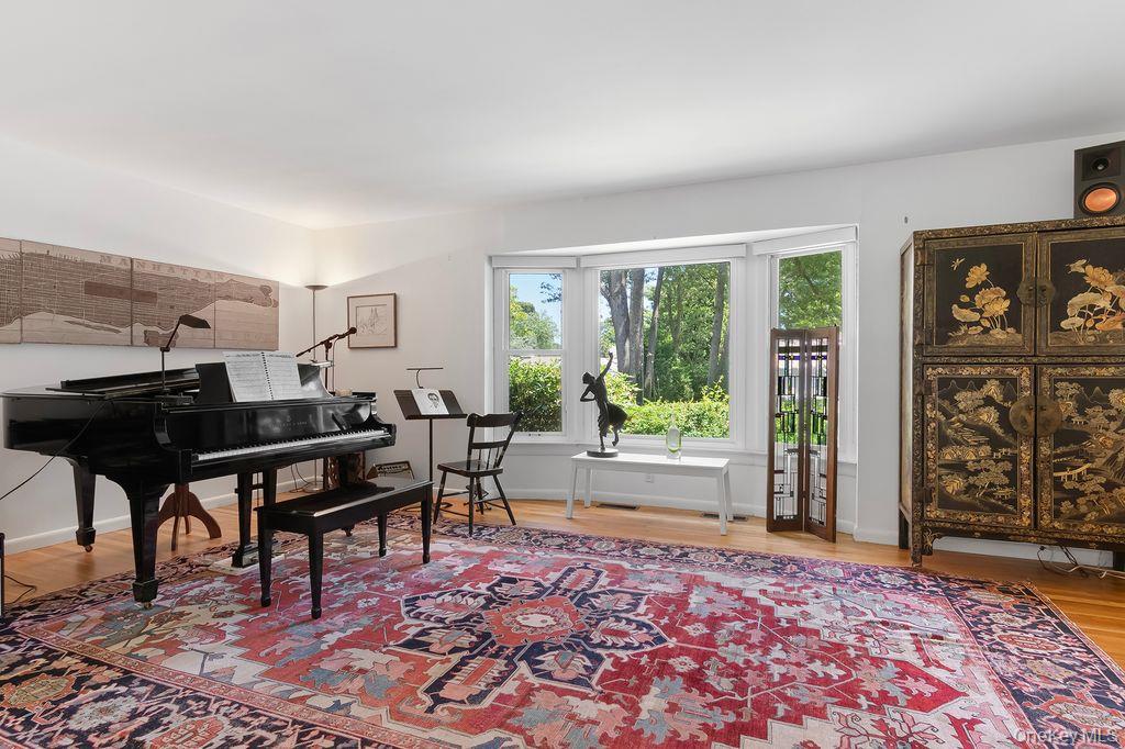 2 Soundview Drive, Port Jefferson, NY 11777