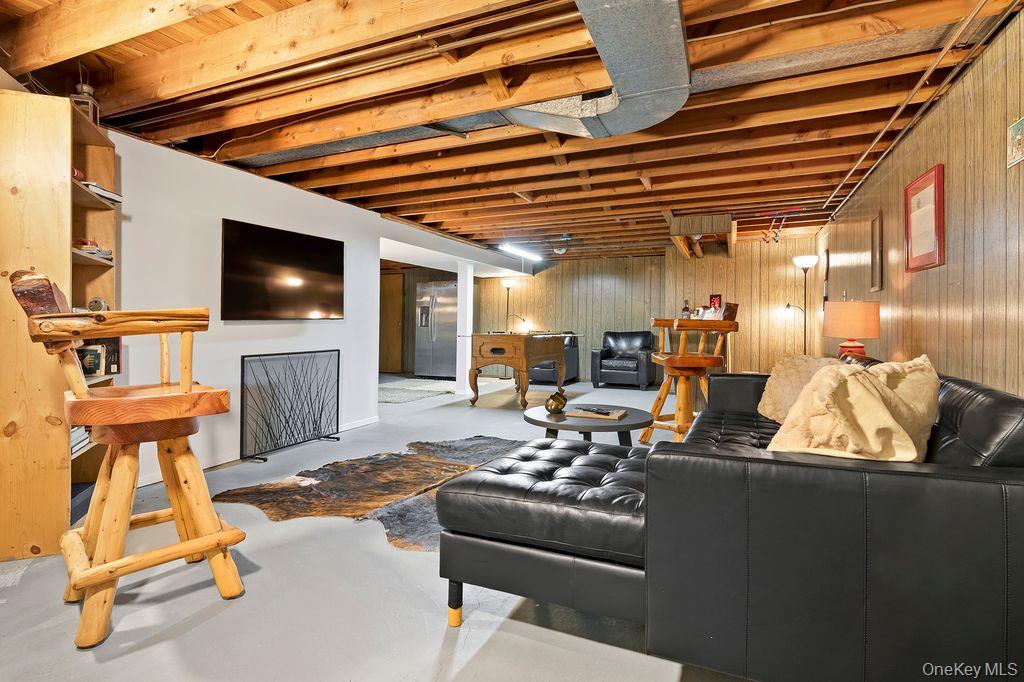 2 Soundview Drive, Port Jefferson, NY 11777