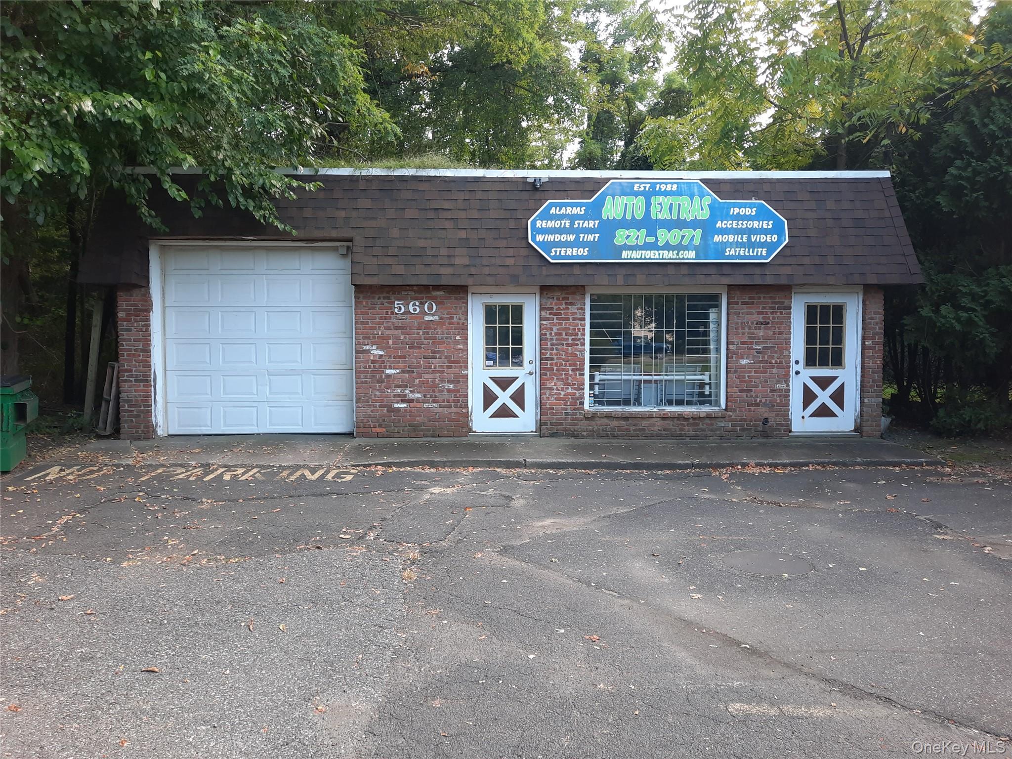 560 N. Country Road, Rocky Point, NY 11778