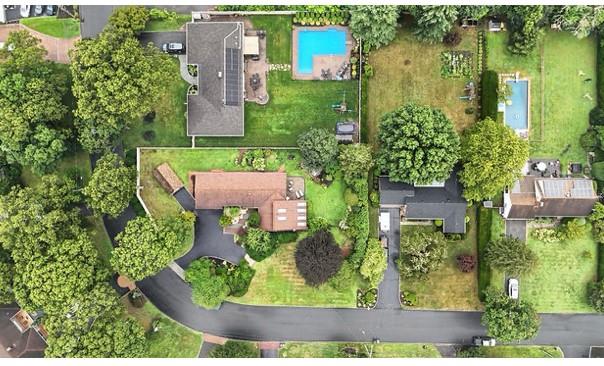24 Ursular Court, Smithtown, NY 11787