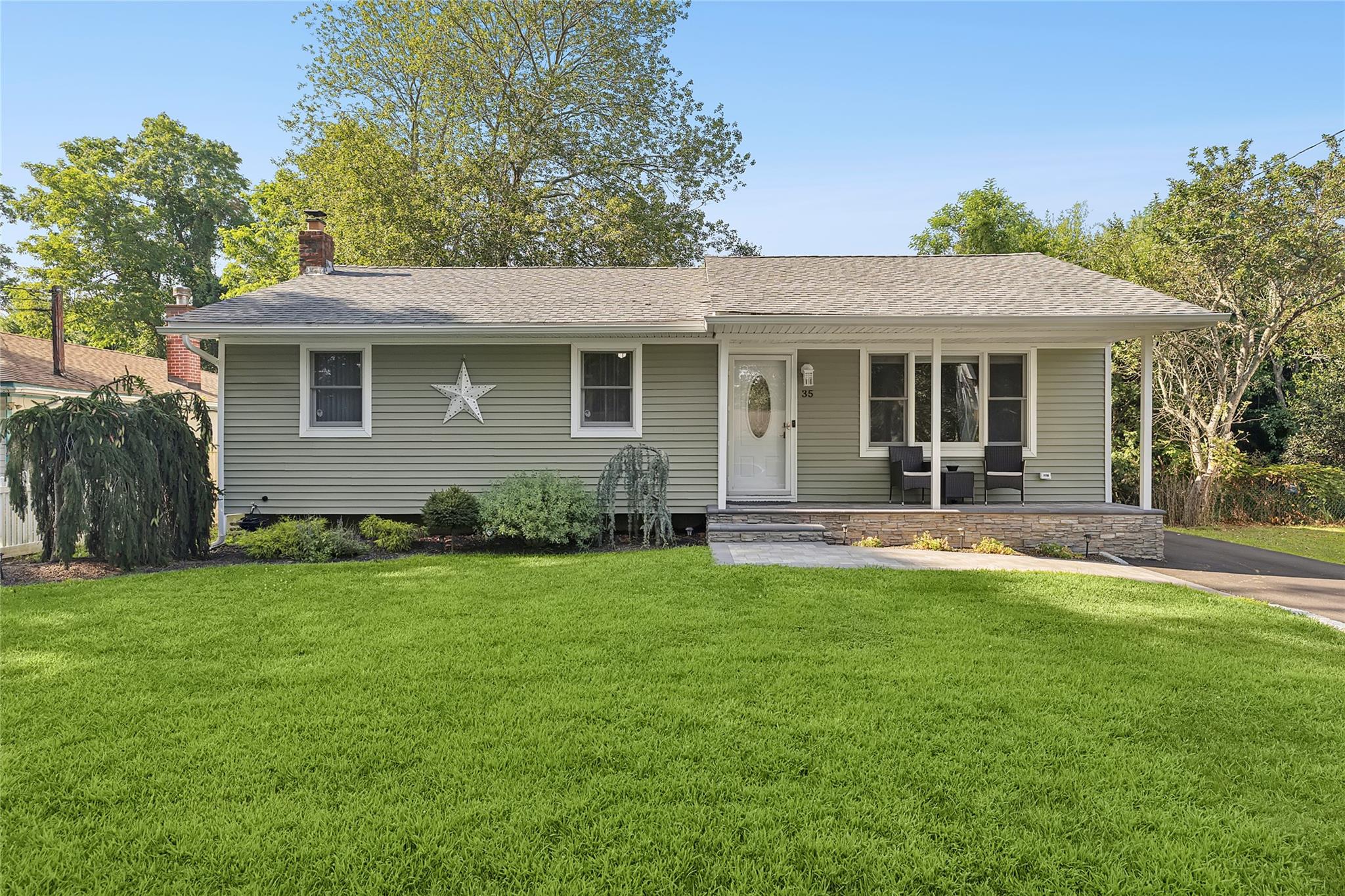 35 Harts Road, East Moriches, NY 11940