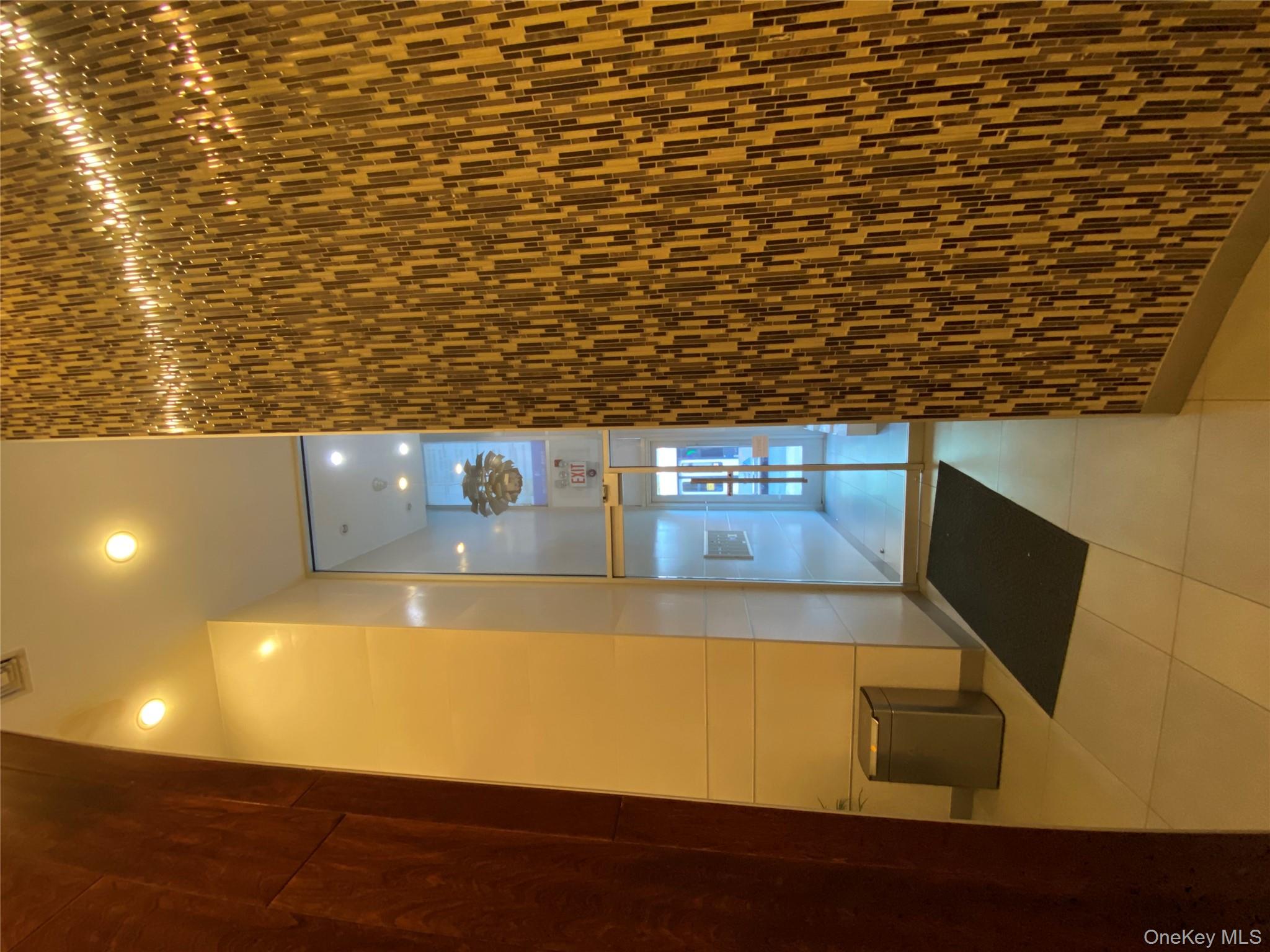 13516 Roosevelt Avenue, Flushing, NY 11354