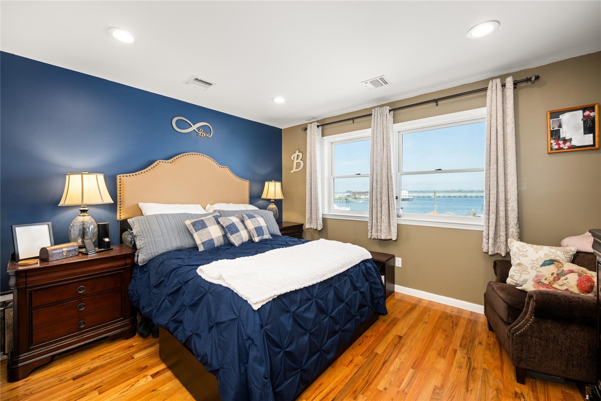 1024 Cross Bay Boulevard, Broad Channel, NY 11693