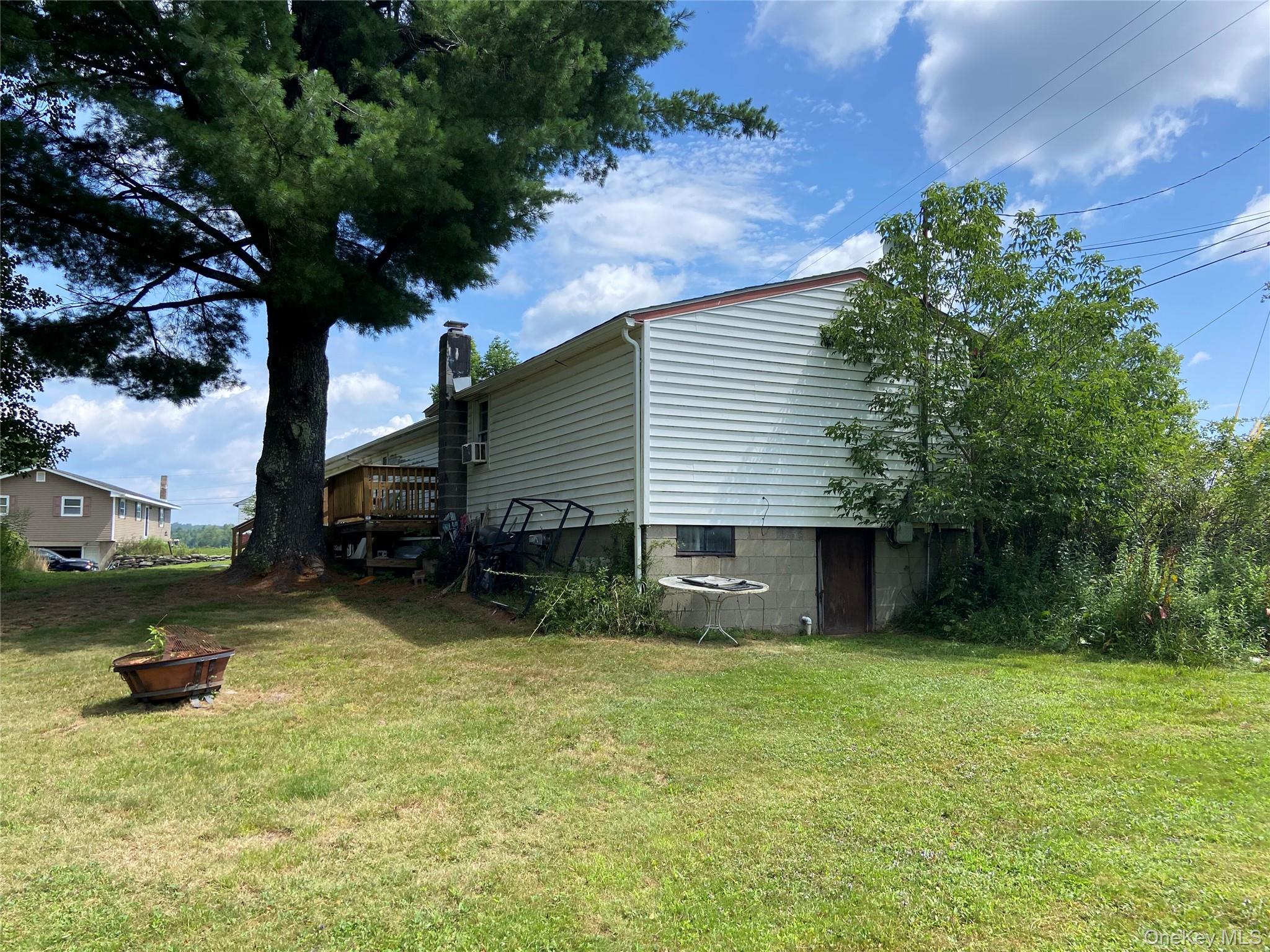 15 Bailey Lake Road, Kiamesha Lake, NY 12751