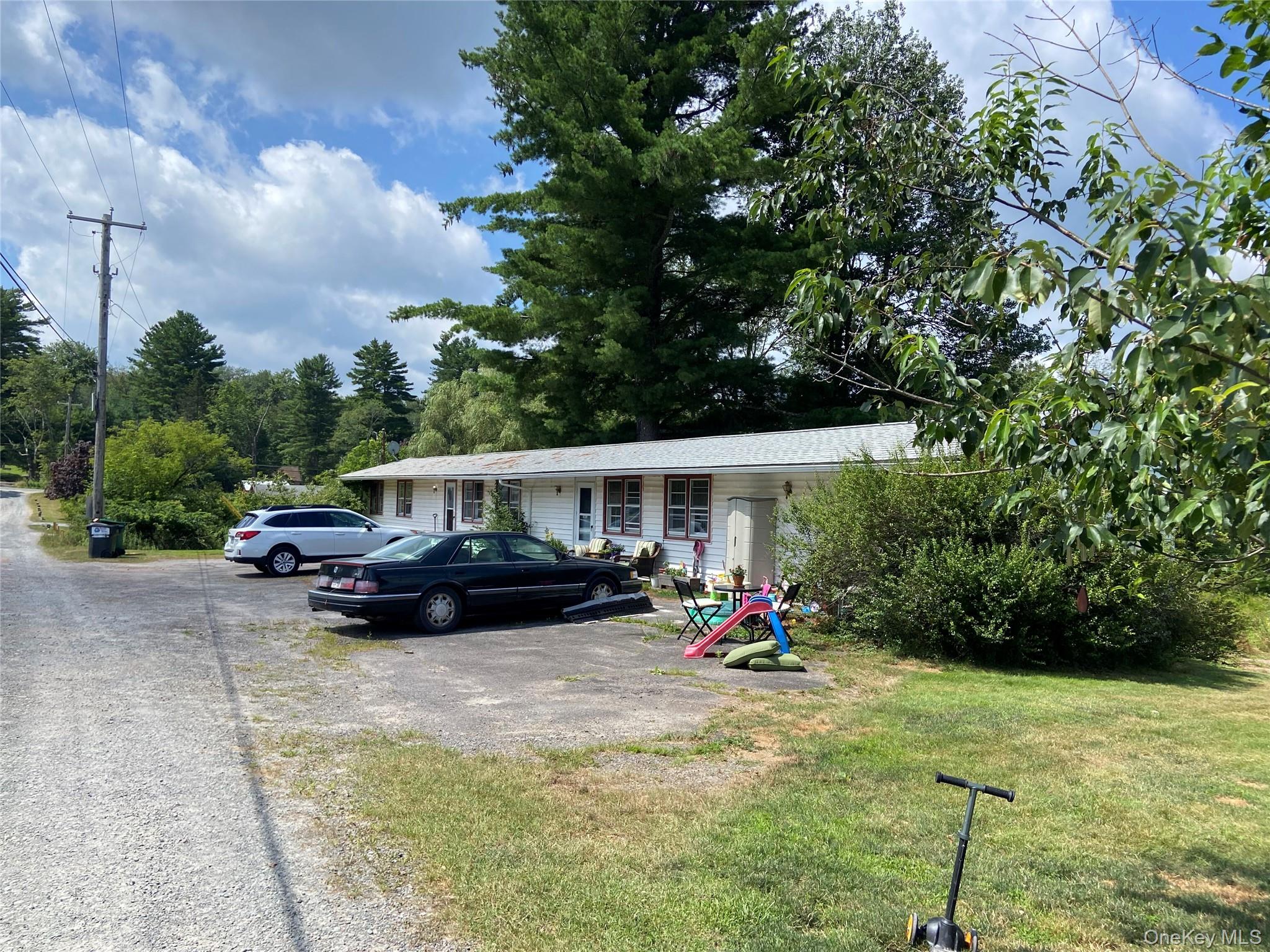 15 Bailey Lake Road, Kiamesha Lake, NY 12751