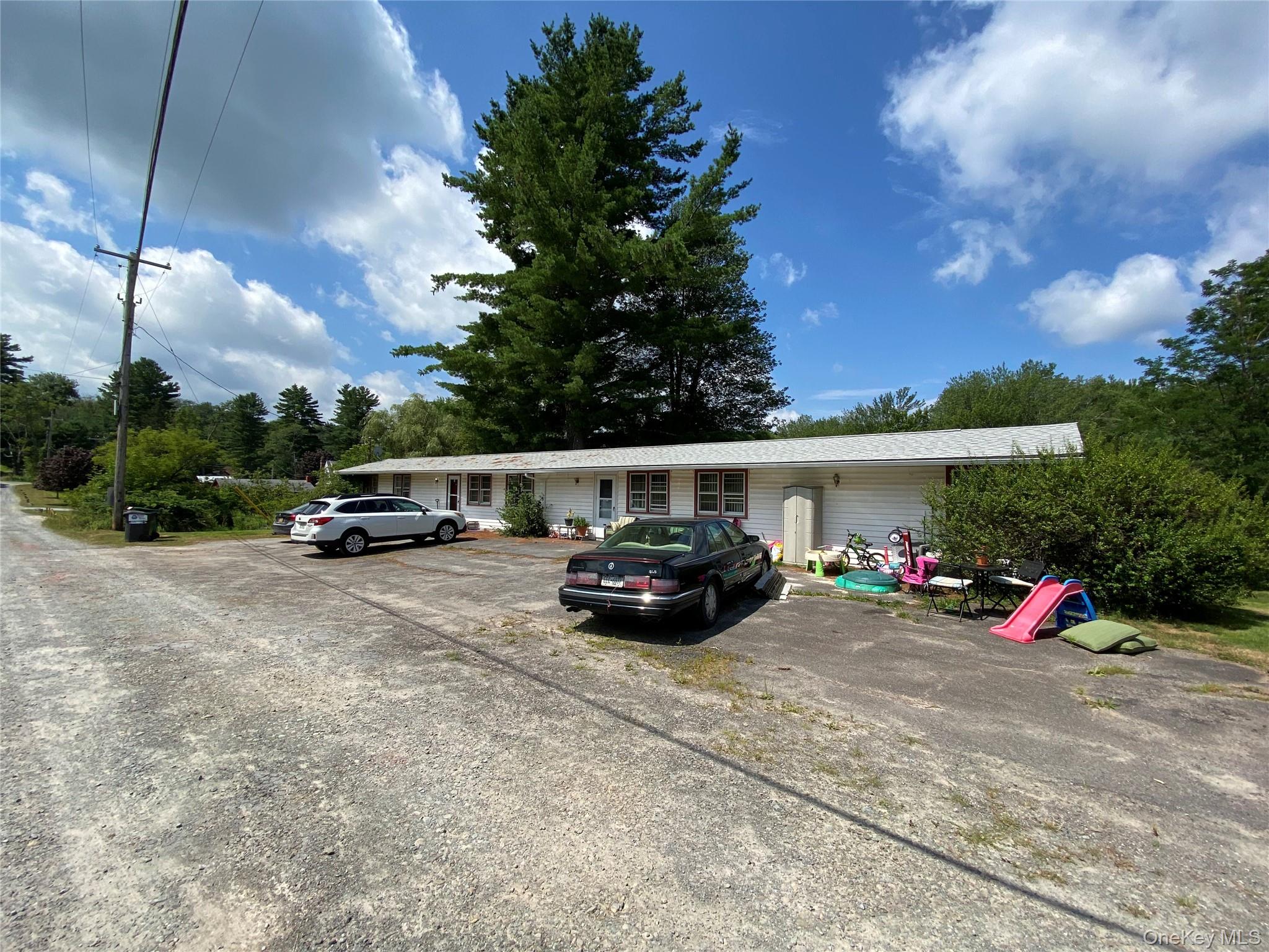 15 Bailey Lake Road, Kiamesha Lake, NY 12751