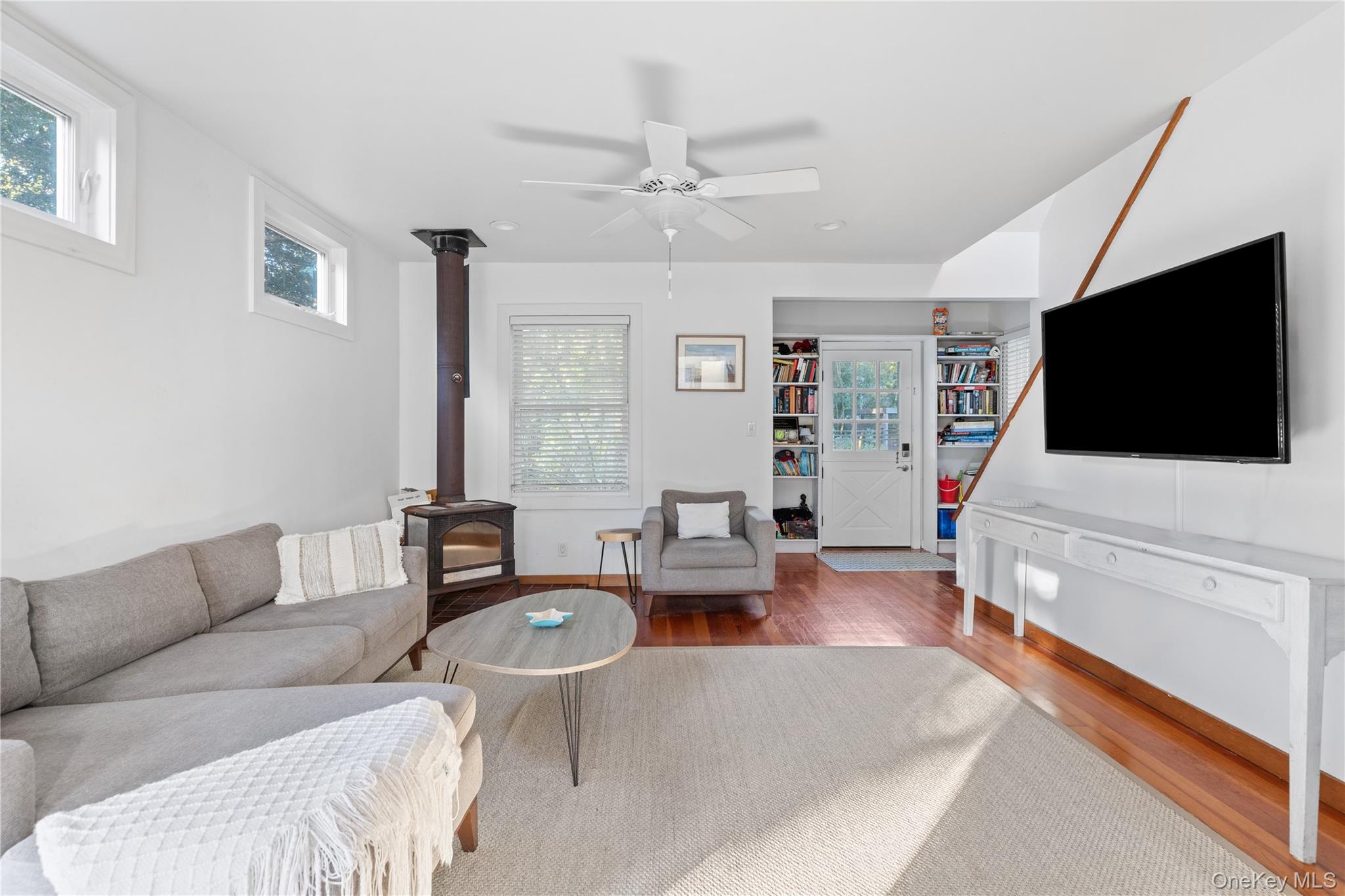 38 Homesite Avenue, Seaview, NY 11770