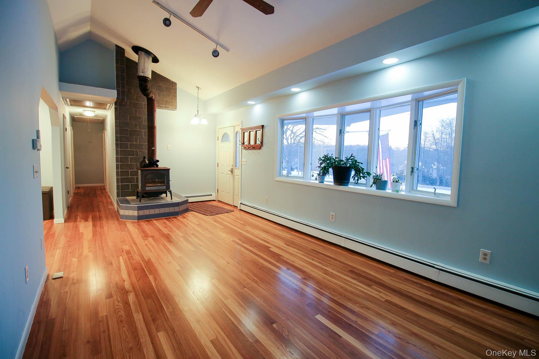 176 Gardnerville Road, New Hampton, NY 10958