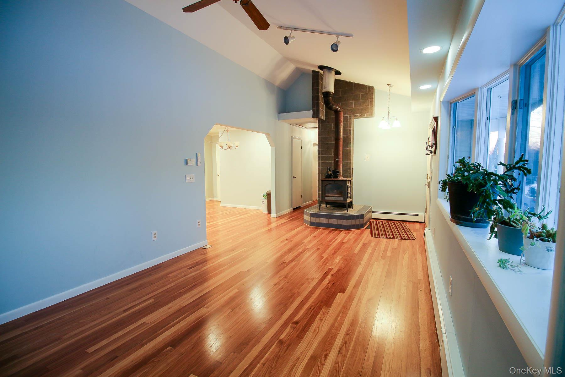 176 Gardnerville Road, New Hampton, NY 10958