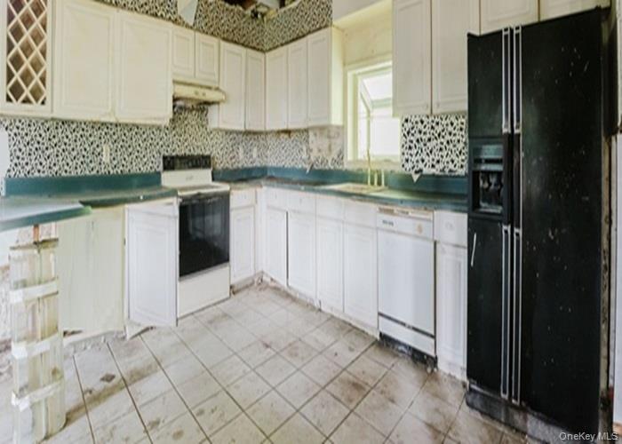 10 Diviesti Drive, Marlboro, NY 12542