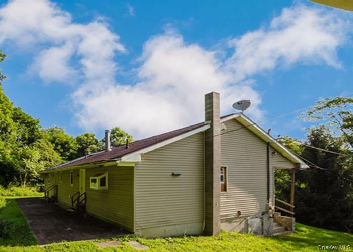 10 Diviesti Drive, Marlboro, NY 12542