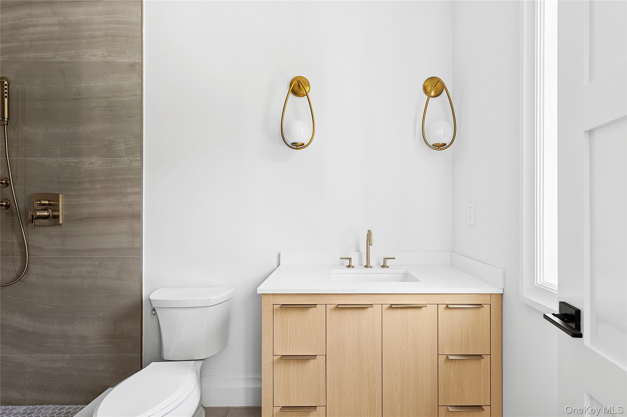 3360 Wunneweta Road, Cutchogue, NY 11935