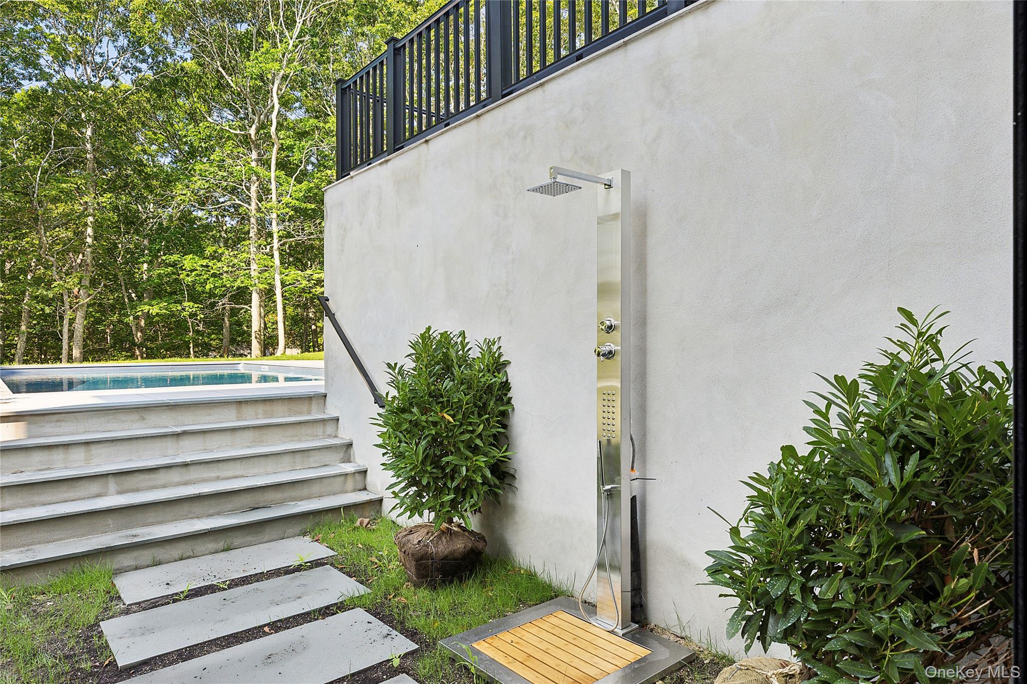 3360 Wunneweta Road, Cutchogue, NY 11935