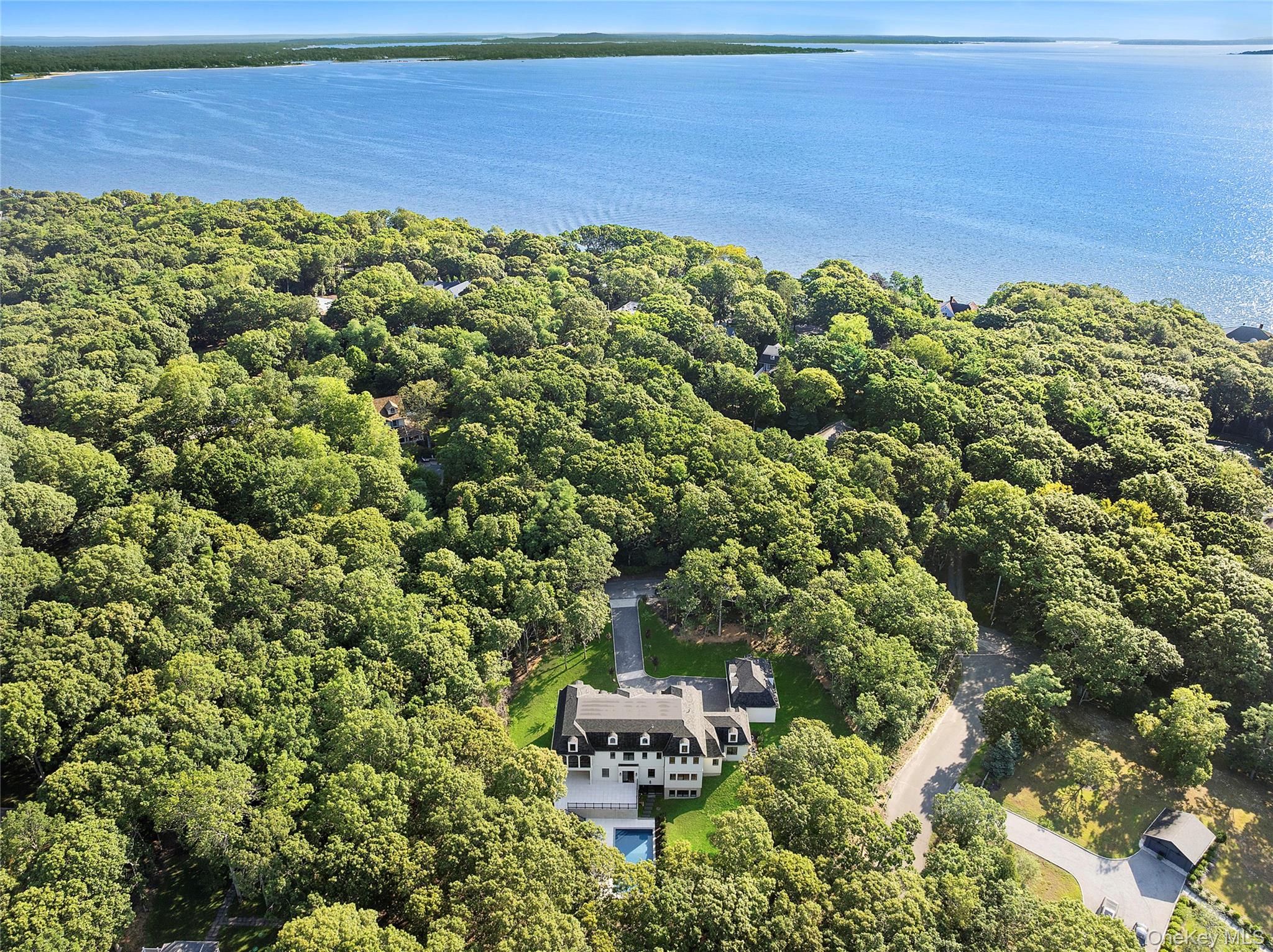 3360 Wunneweta Road, Cutchogue, NY 11935