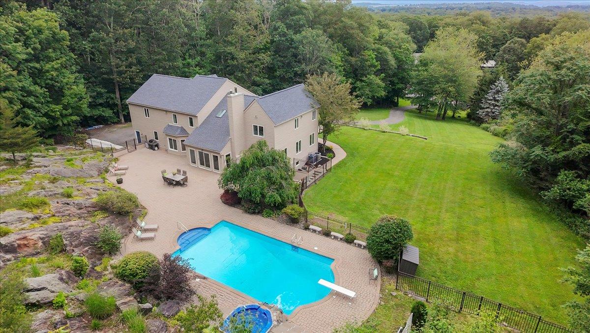 31 Reservoir Court, Carmel, NY 10512