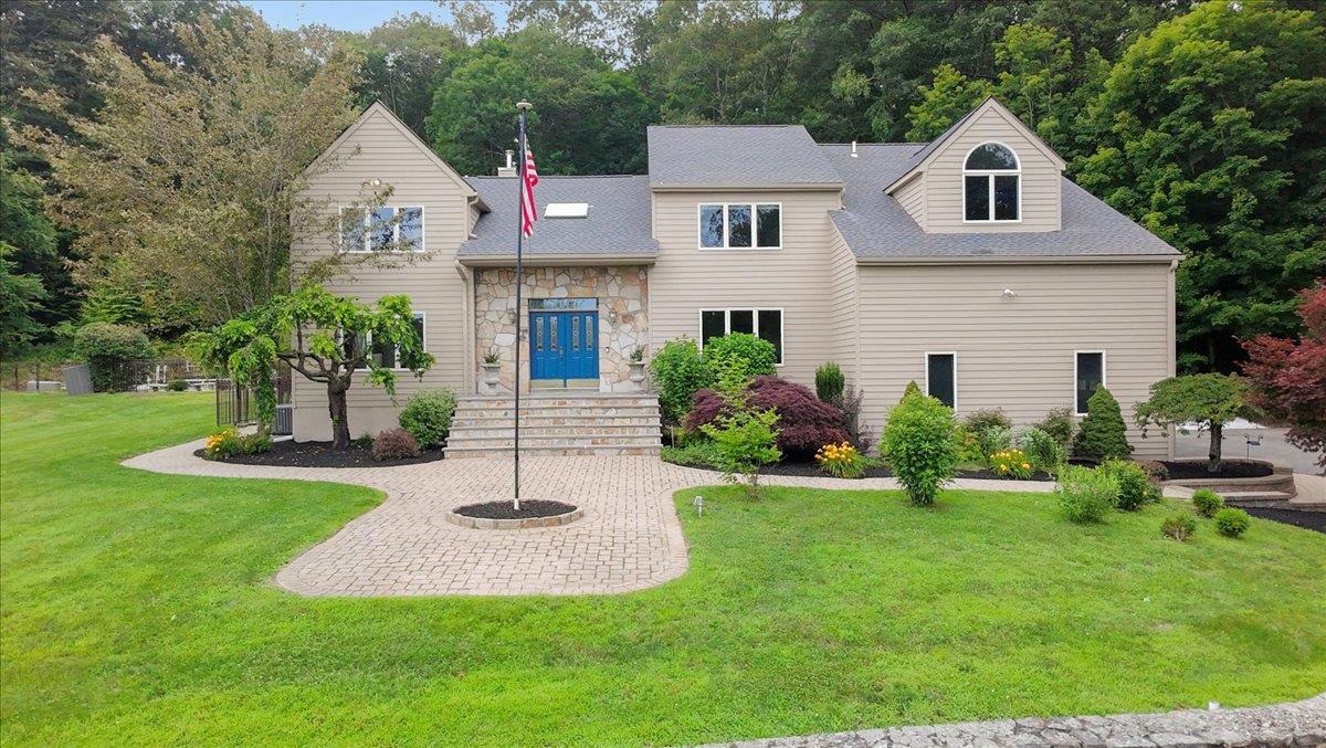 31 Reservoir Court, Carmel, NY 10512