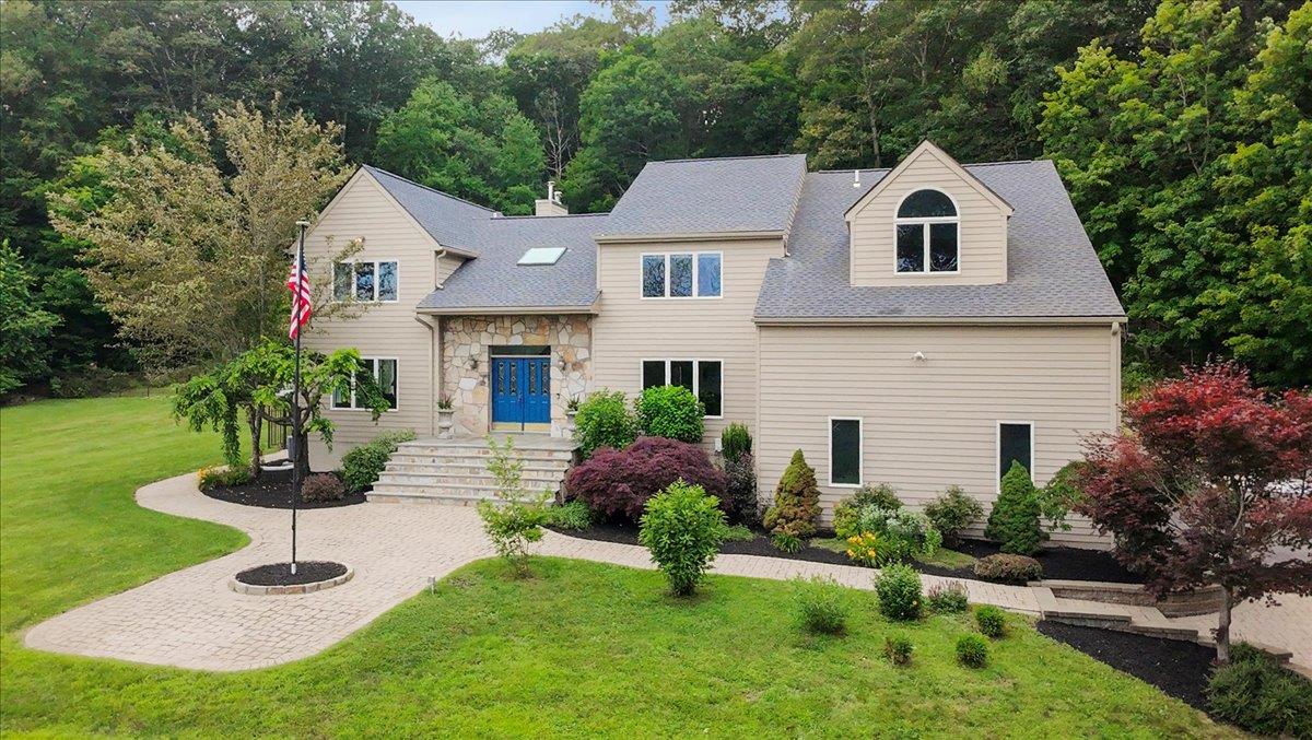 31 Reservoir Court, Carmel, NY 10512