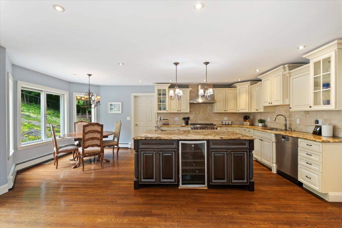 31 Reservoir Court, Carmel, NY 10512