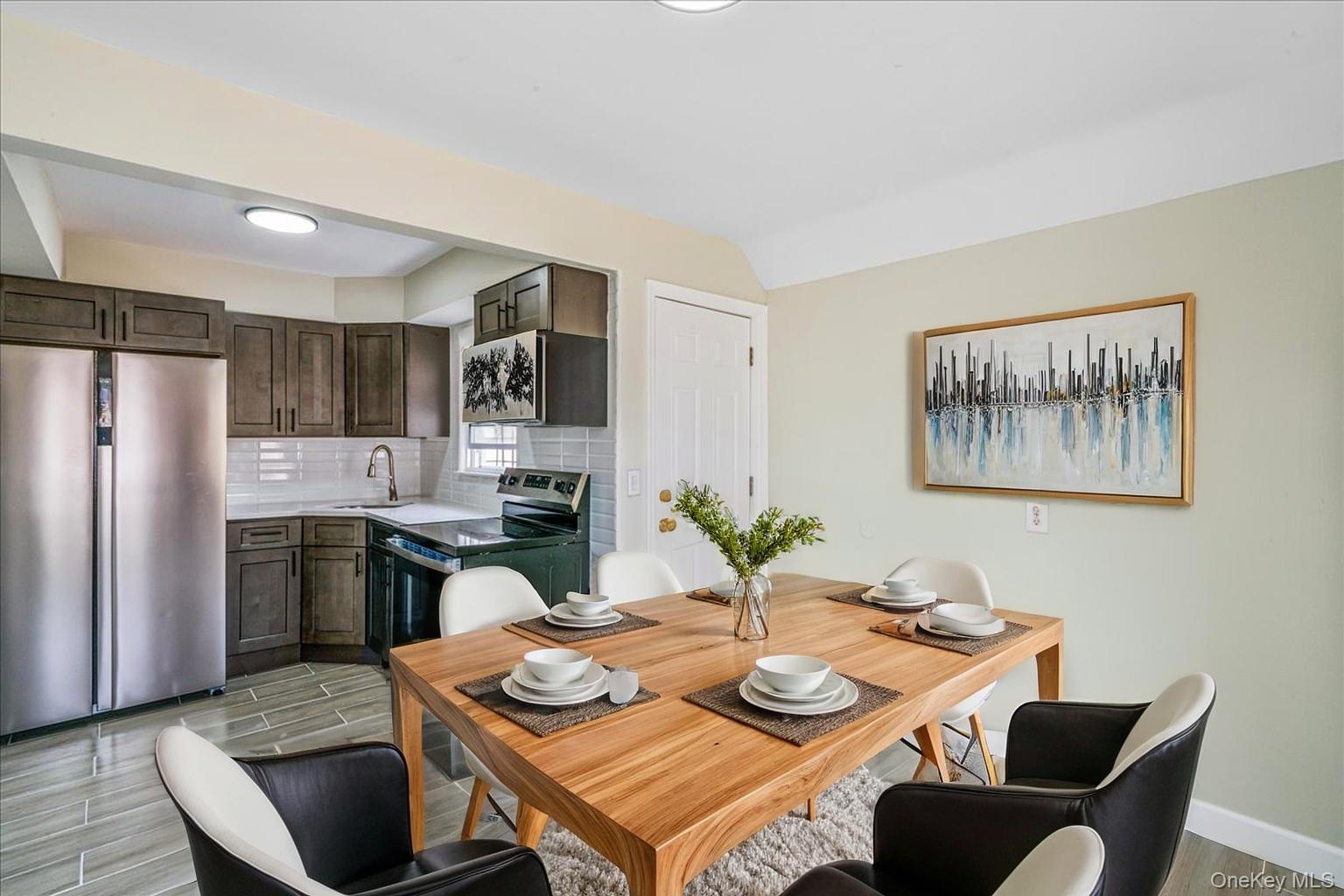 325 Pennsylvania Avenue, Roosevelt, NY 11575