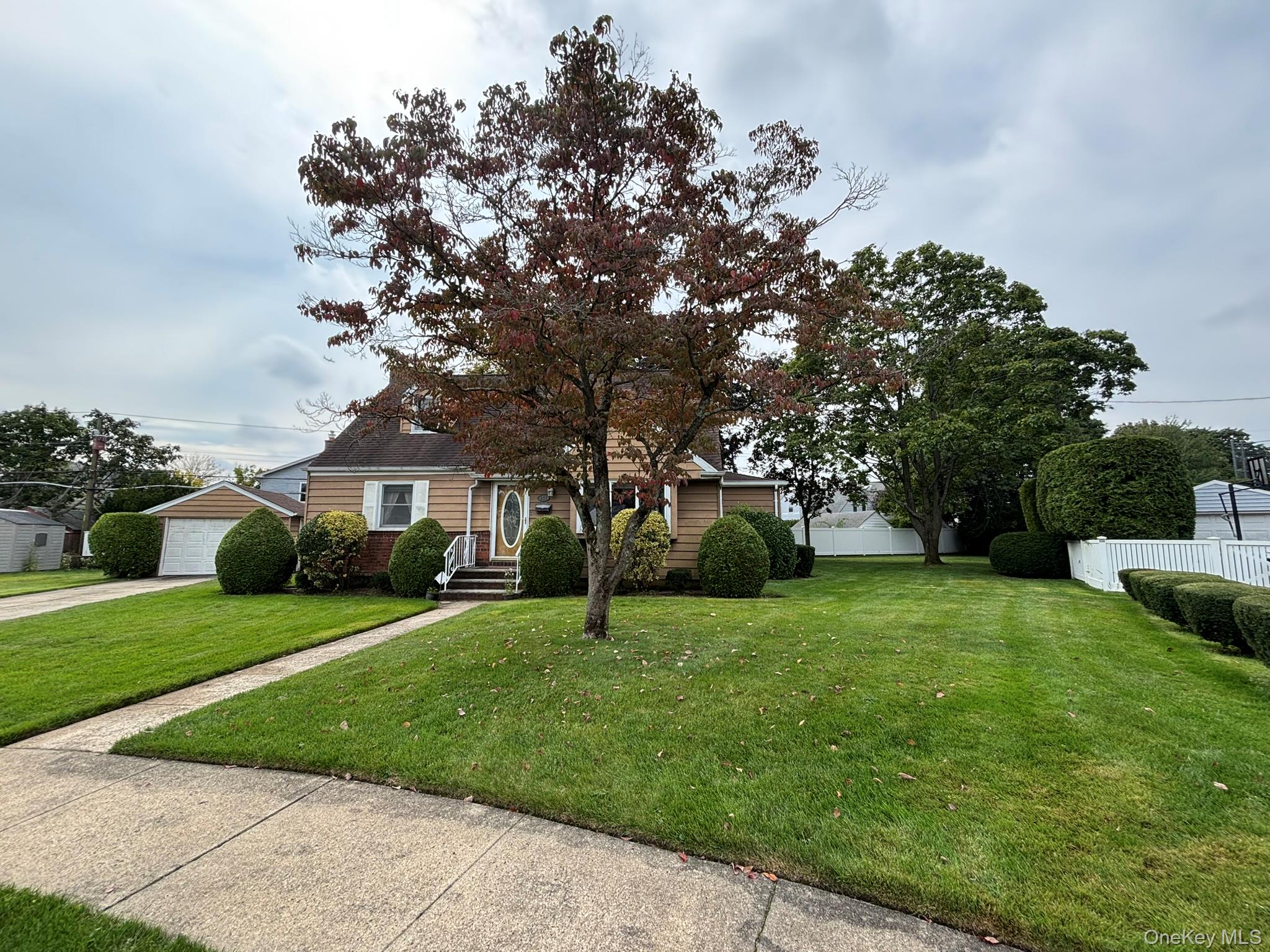 166 Evans Street, New Hyde Park, NY 11040