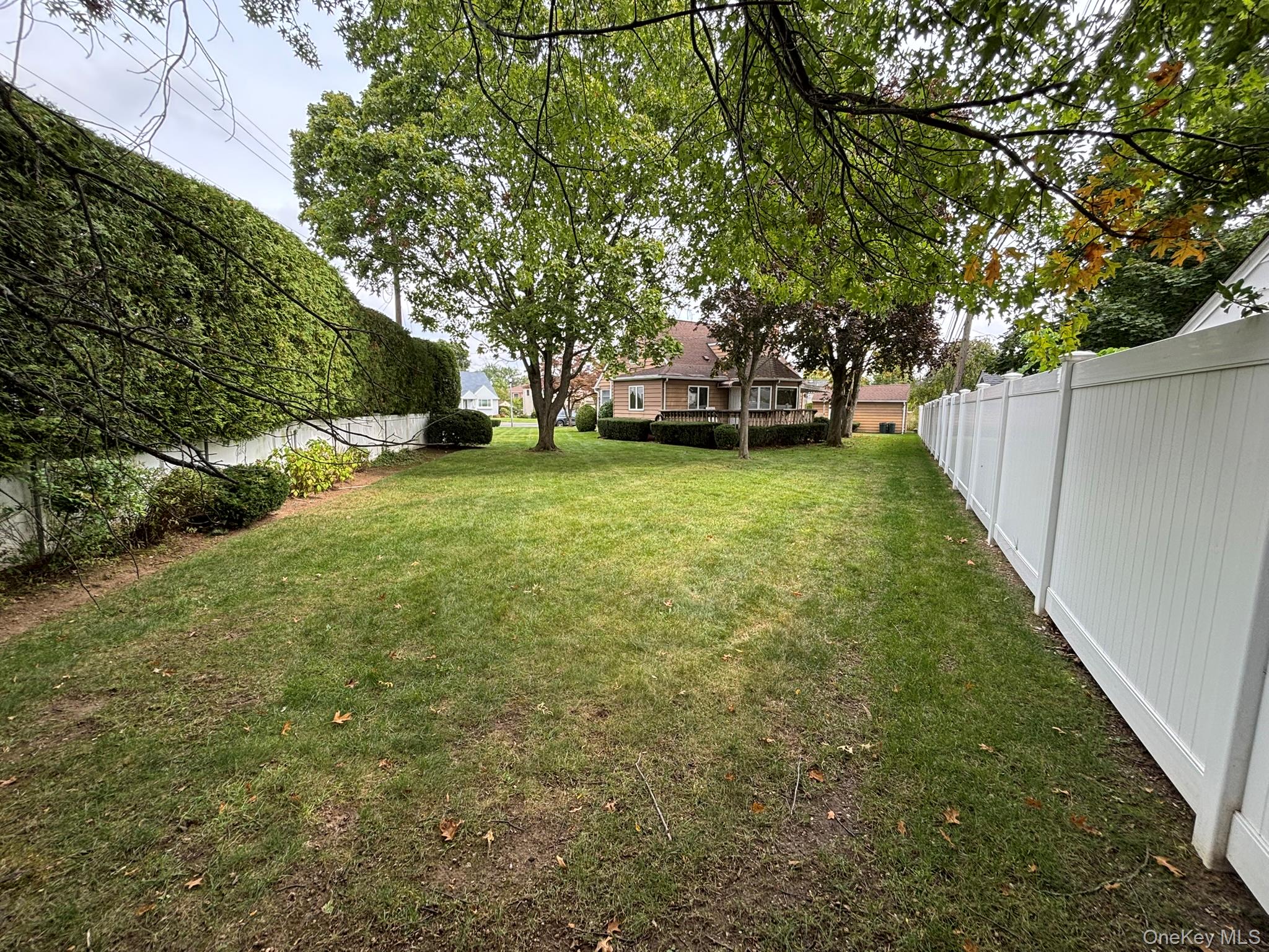 166 Evans Street, New Hyde Park, NY 11040