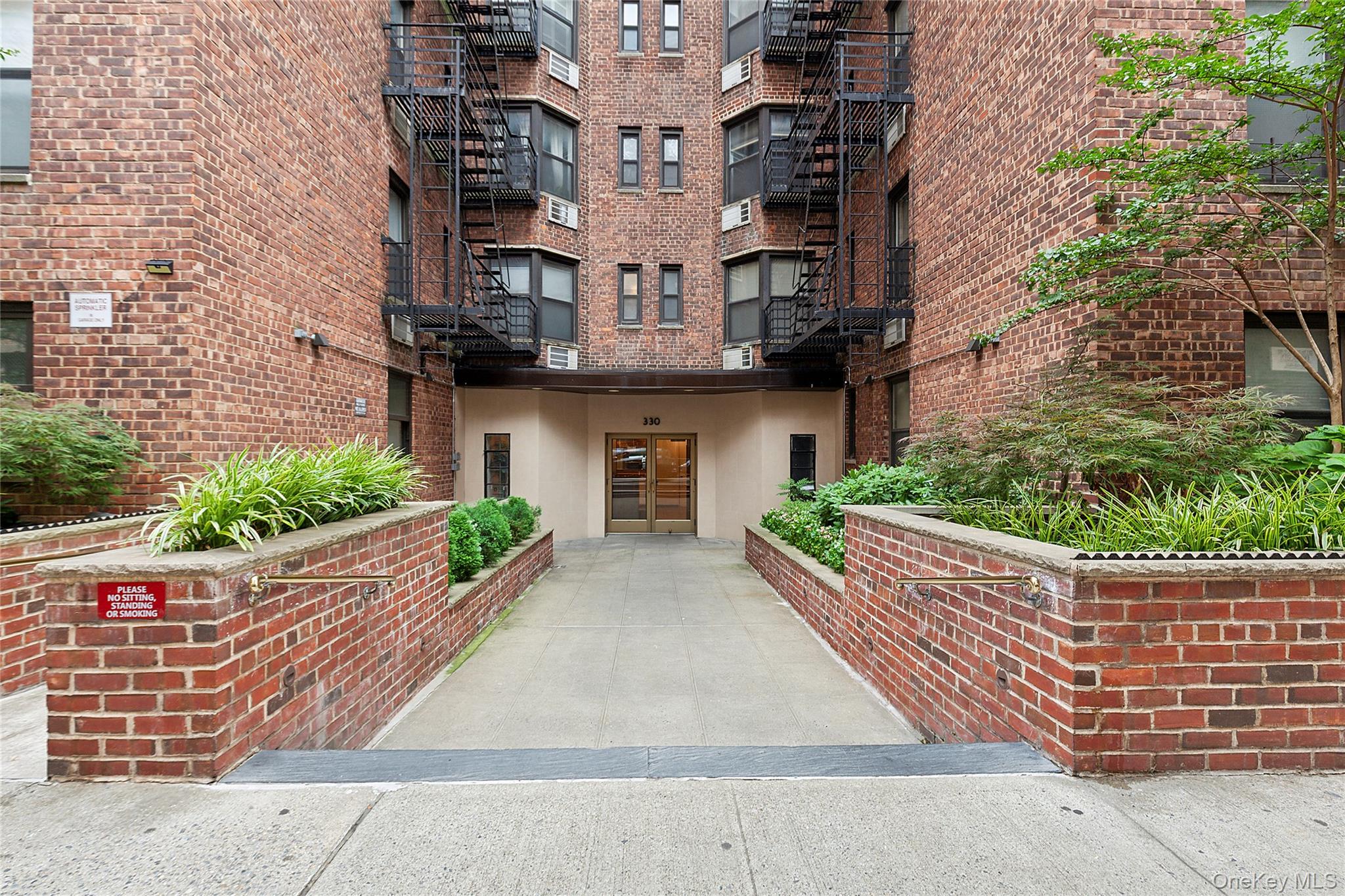 330 E 70th Street # 6E, New York (Manhattan), NY 10021