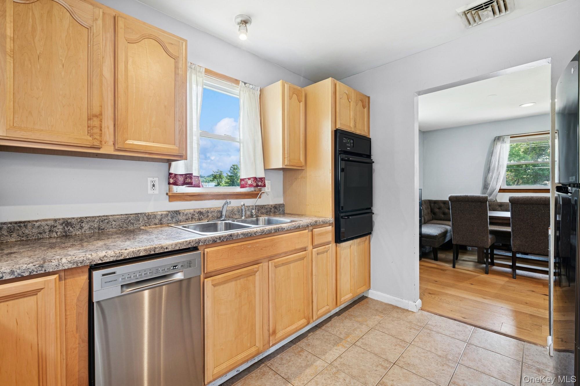 7 Bigert Drive, New Hampton, NY 10958