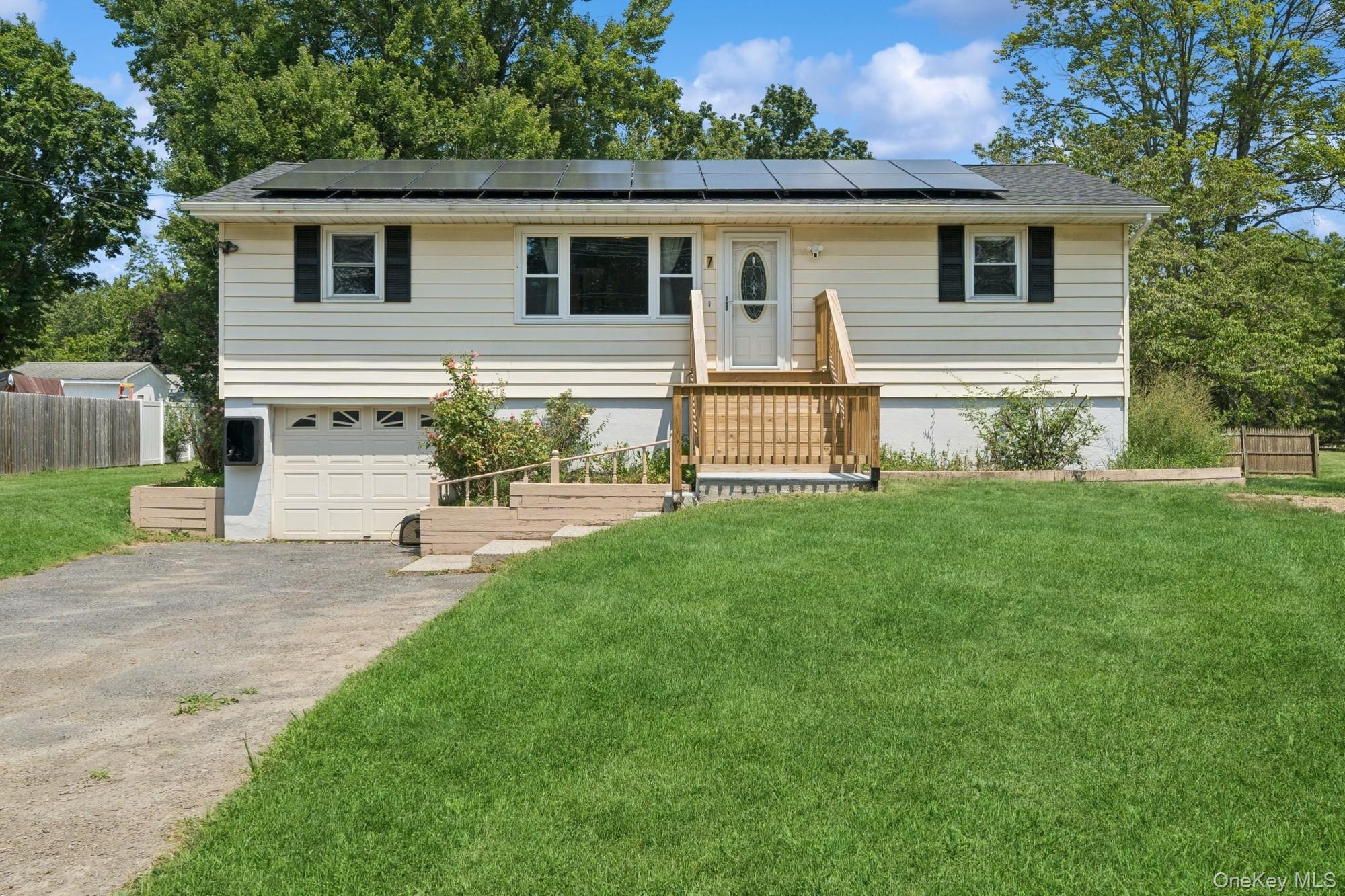 7 Bigert Drive, New Hampton, NY 10958