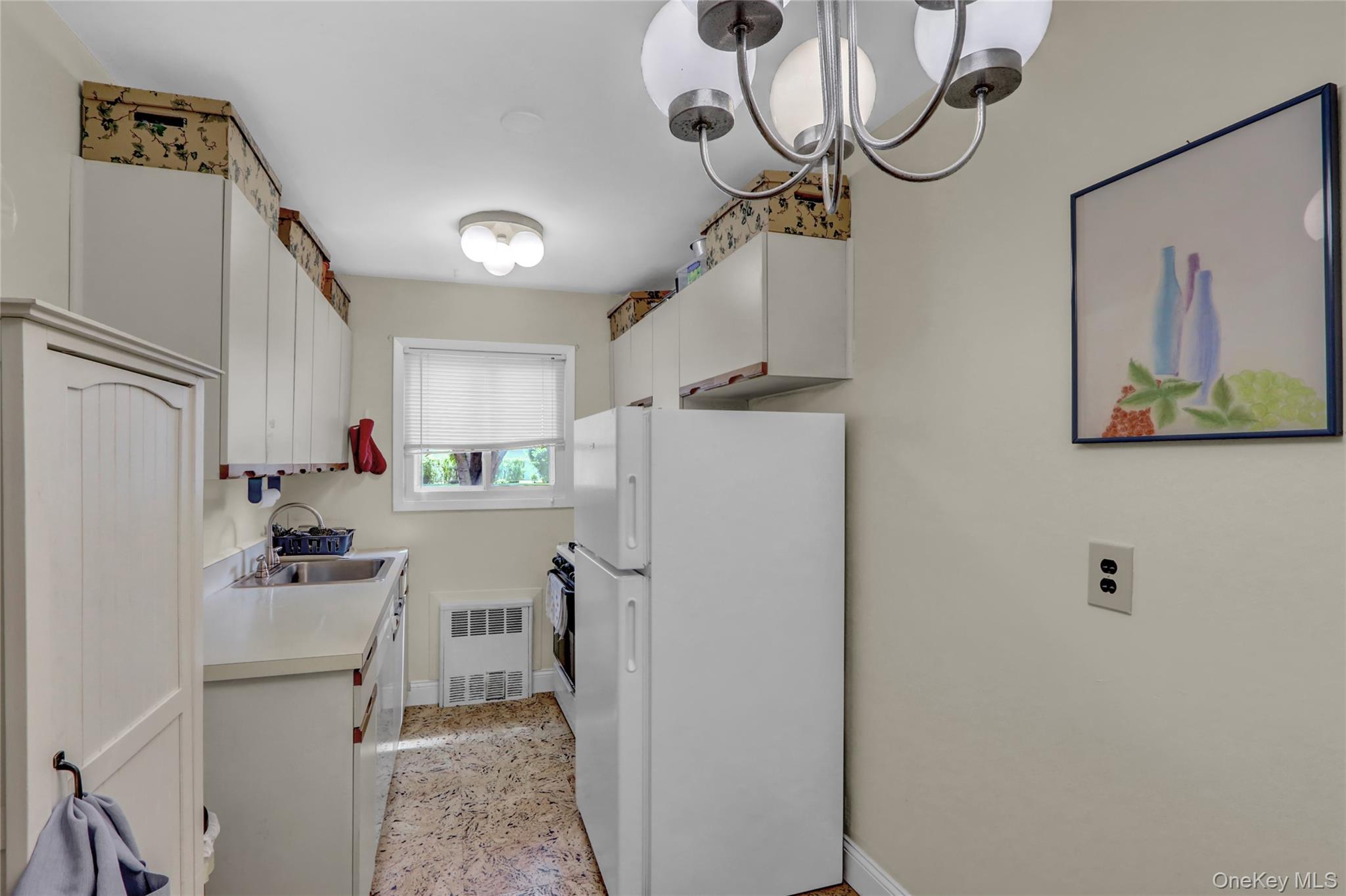 205 Edmunton Drive # H17, North Babylon, NY 11703