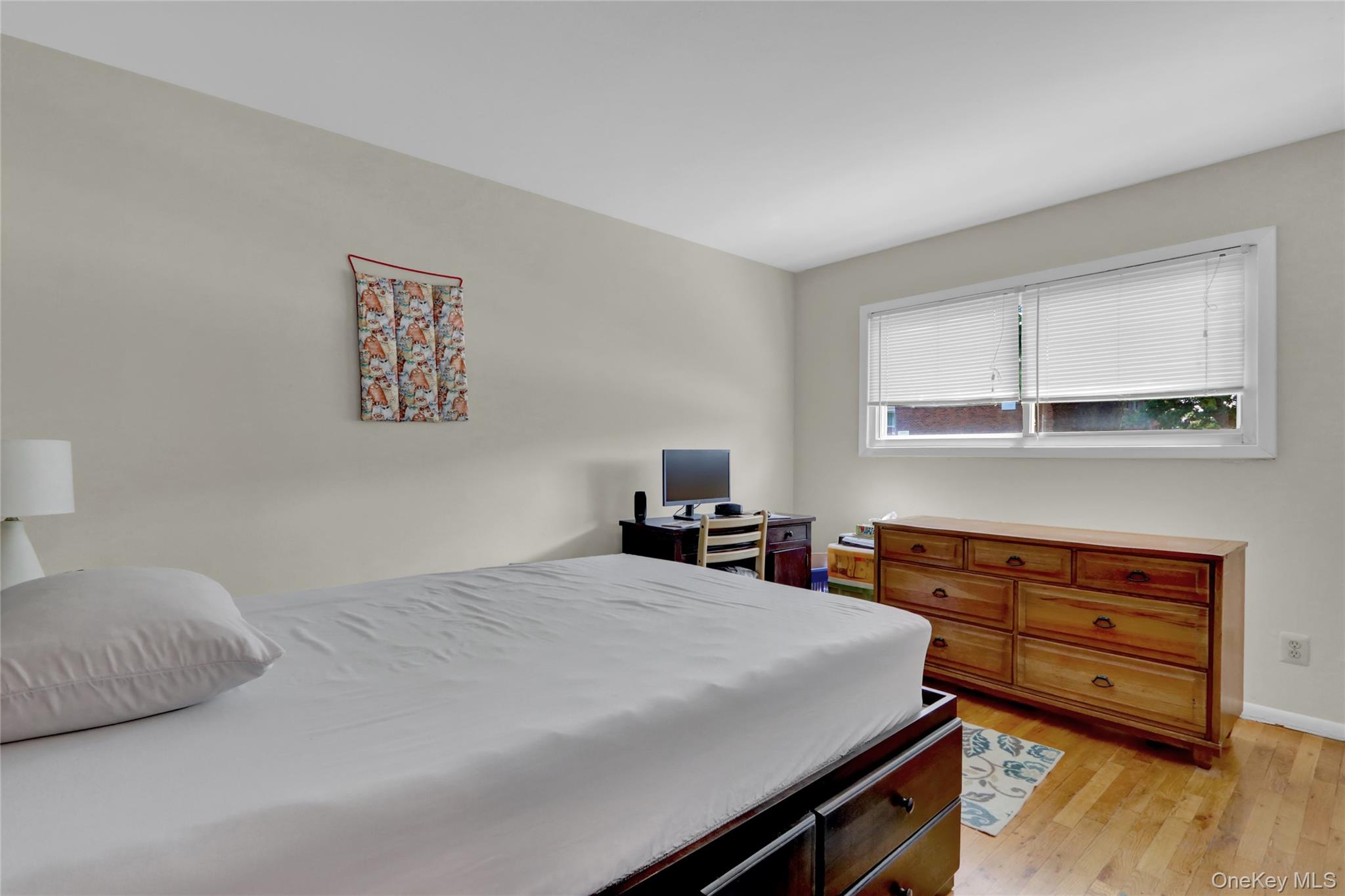 205 Edmunton Drive # H17, North Babylon, NY 11703