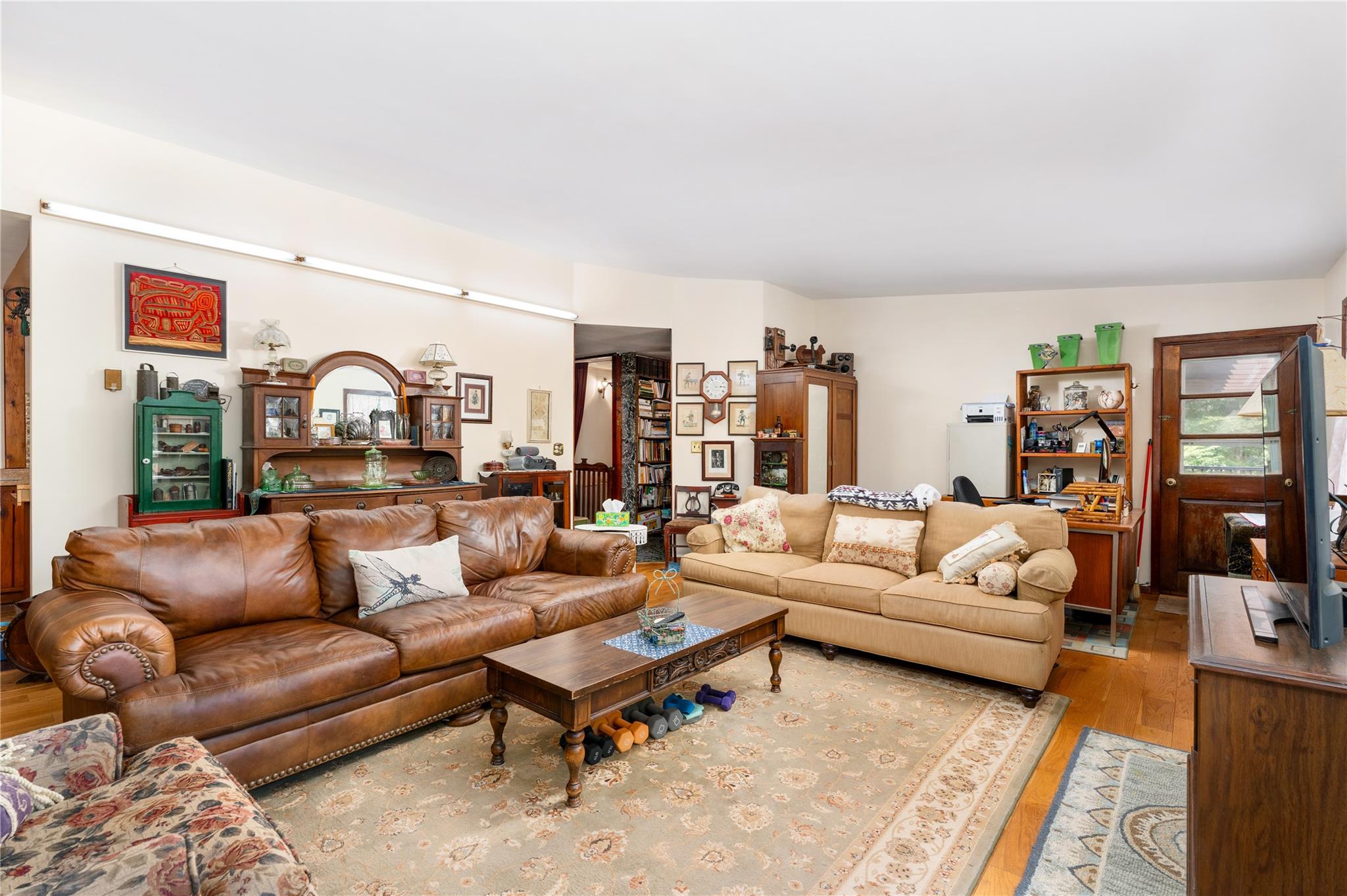 21 W Bartlett Road, Middle Island, NY 11953