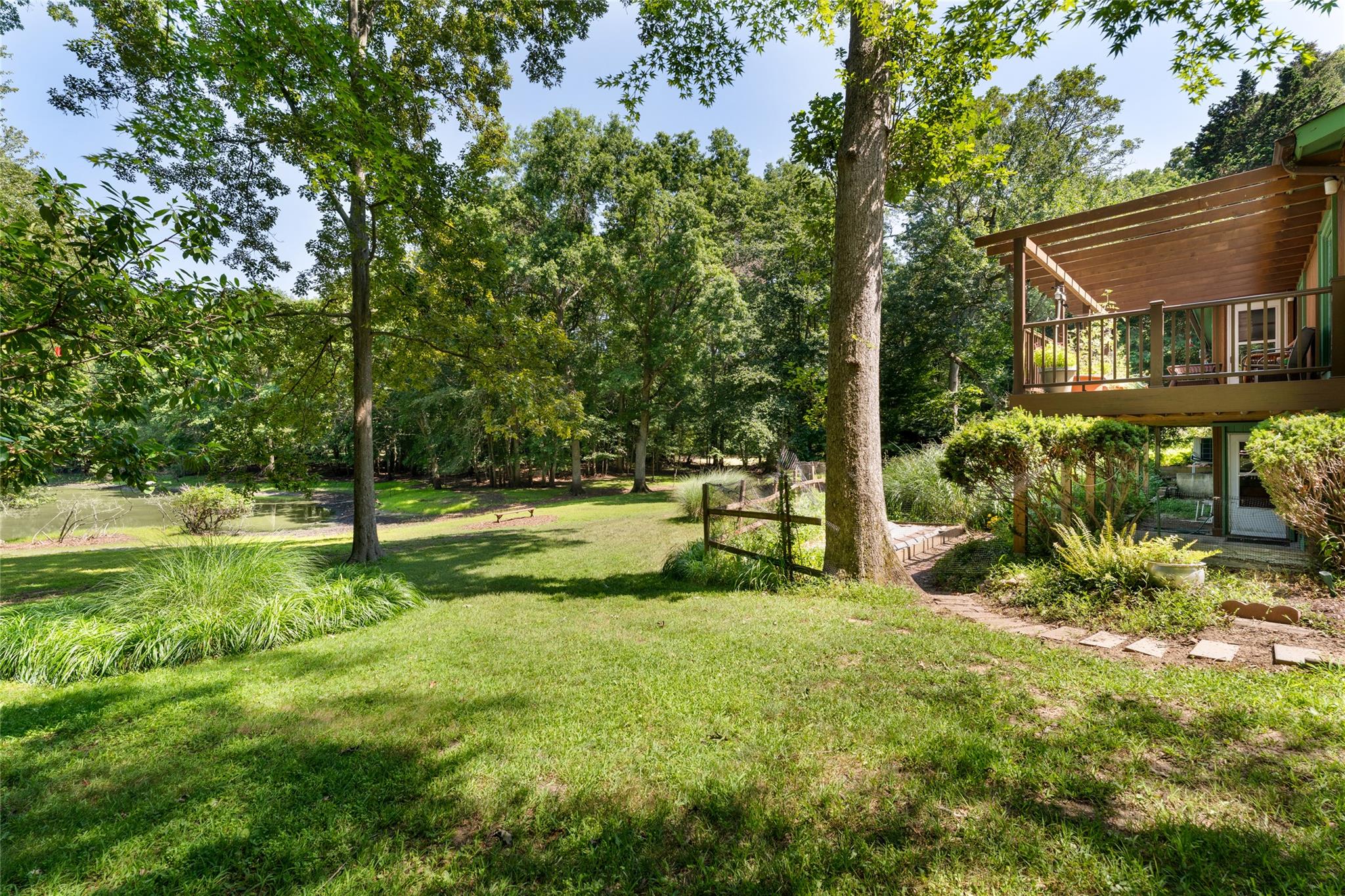 21 W Bartlett Road, Middle Island, NY 11953