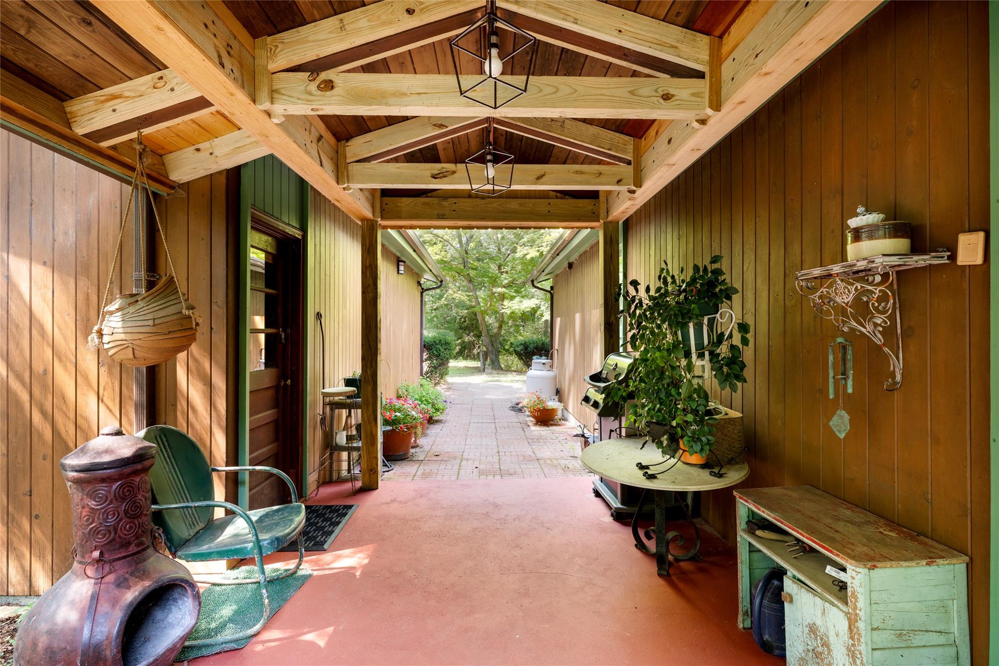 21 W Bartlett Road, Middle Island, NY 11953