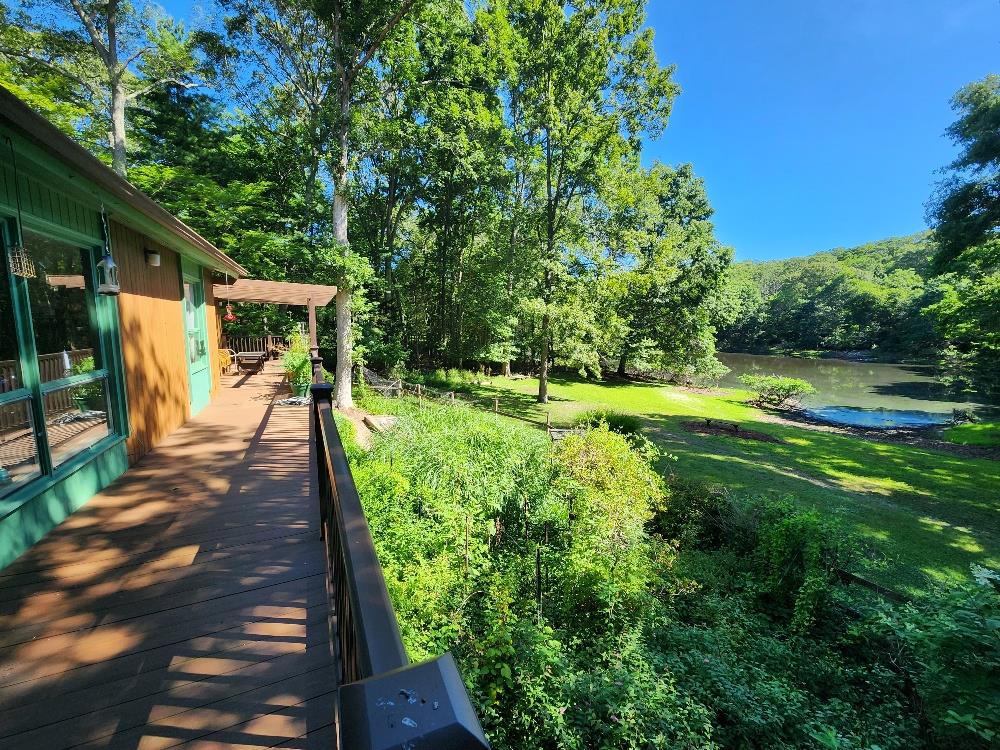 21 W Bartlett Road, Middle Island, NY 11953