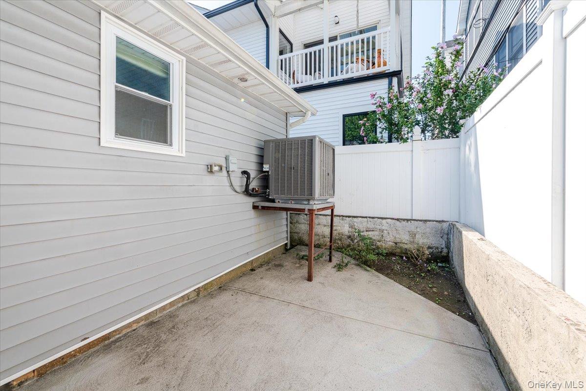 101 California Street, Long Beach, NY 11561