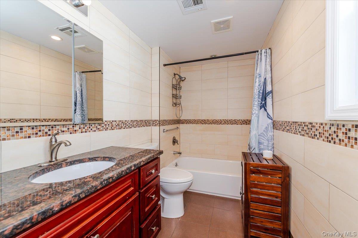 101 California Street, Long Beach, NY 11561