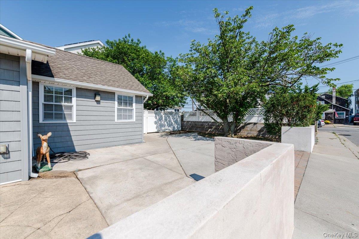 101 California Street, Long Beach, NY 11561