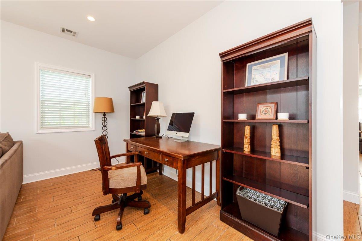 101 California Street, Long Beach, NY 11561