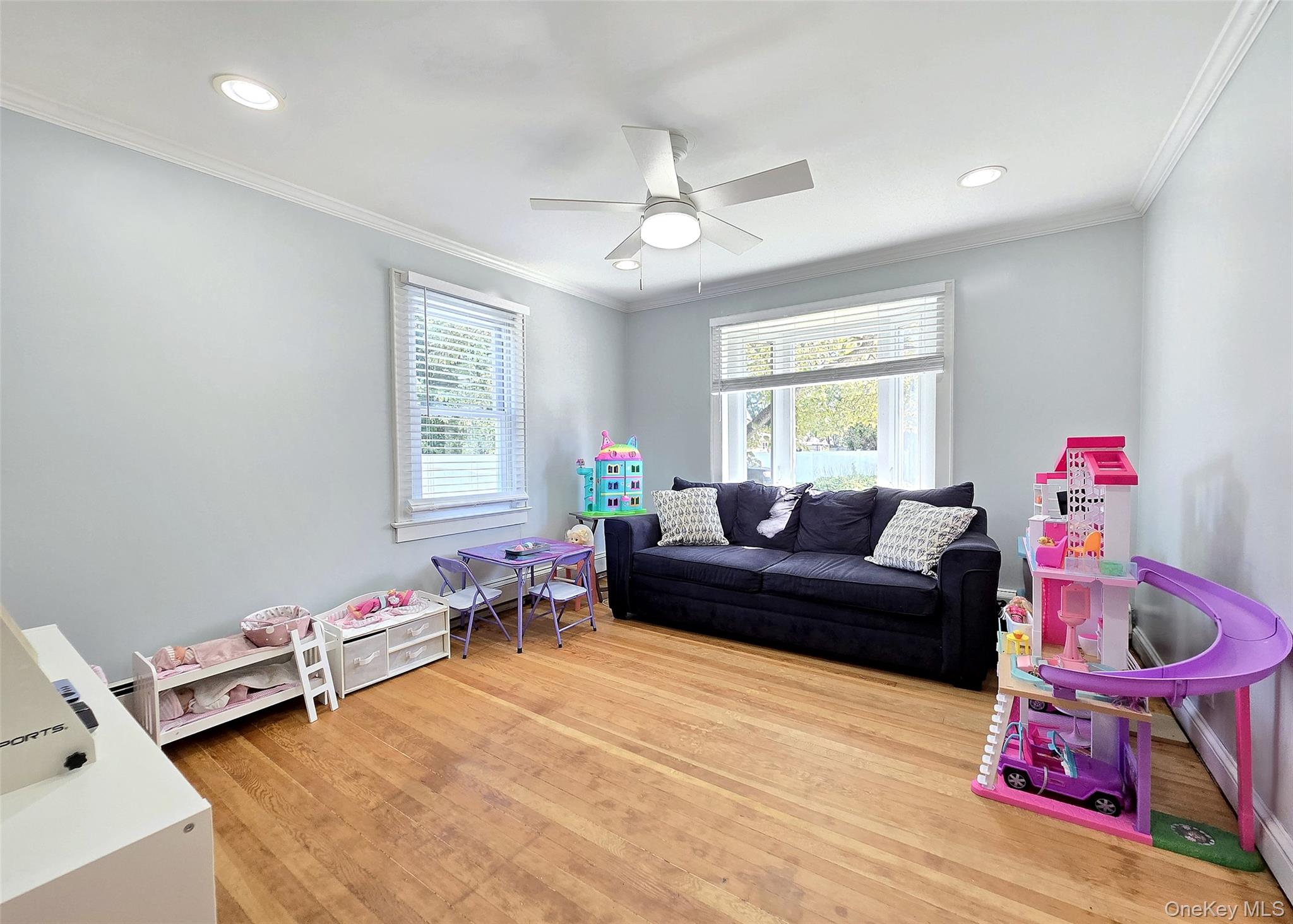 945 Benedict Street, Bohemia, NY 11716