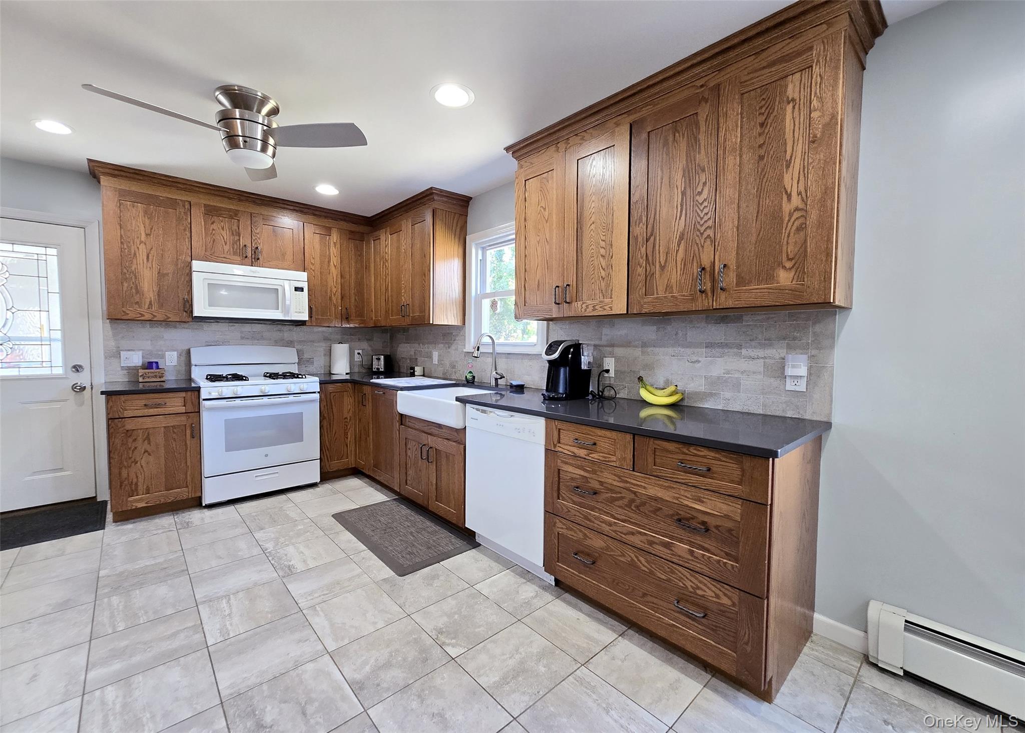 945 Benedict Street, Bohemia, NY 11716