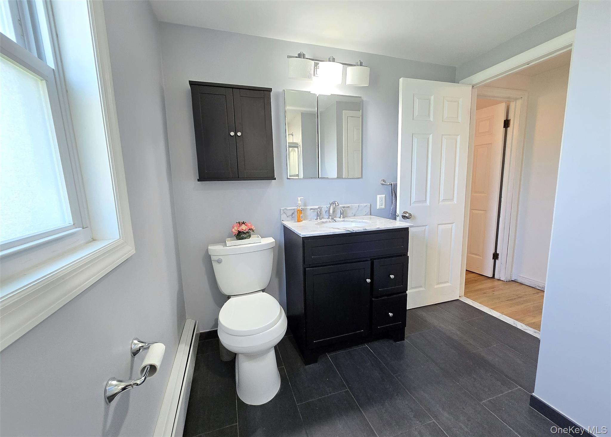 945 Benedict Street, Bohemia, NY 11716