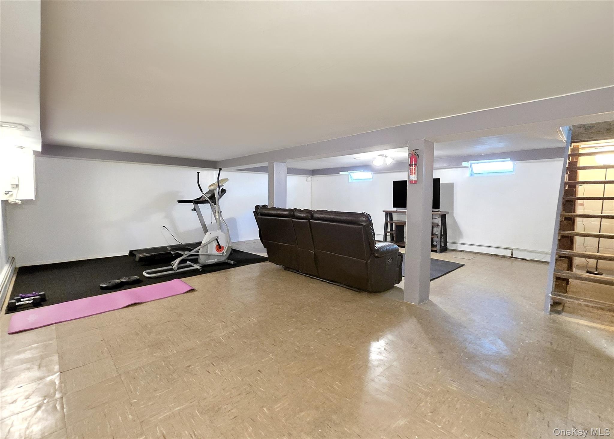 945 Benedict Street, Bohemia, NY 11716