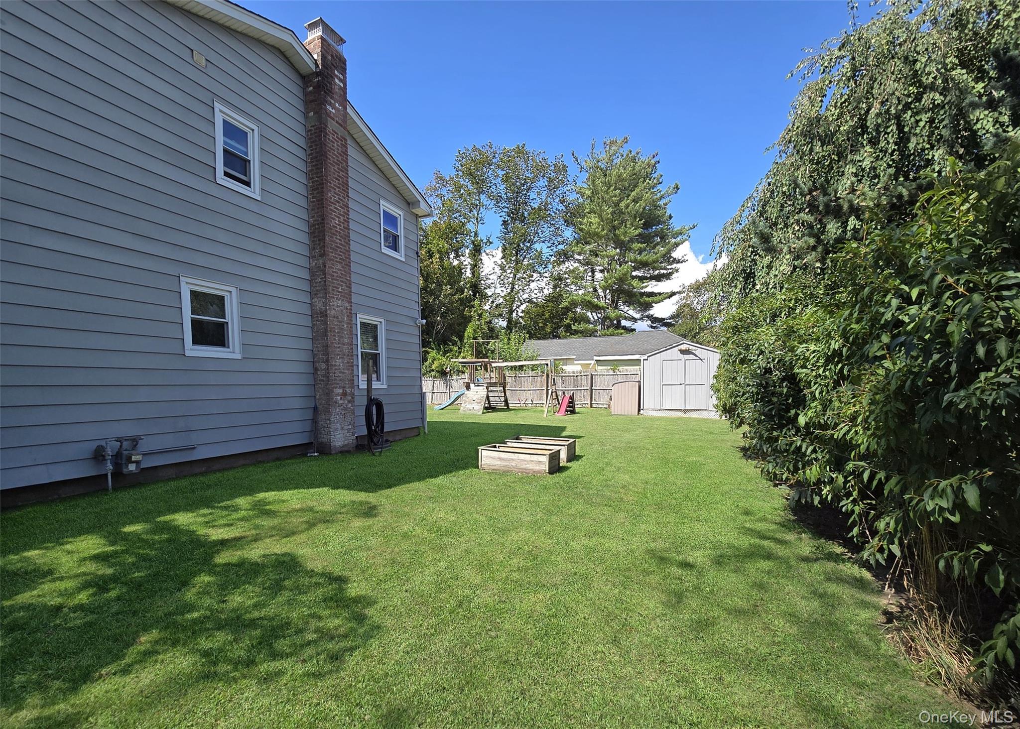 945 Benedict Street, Bohemia, NY 11716