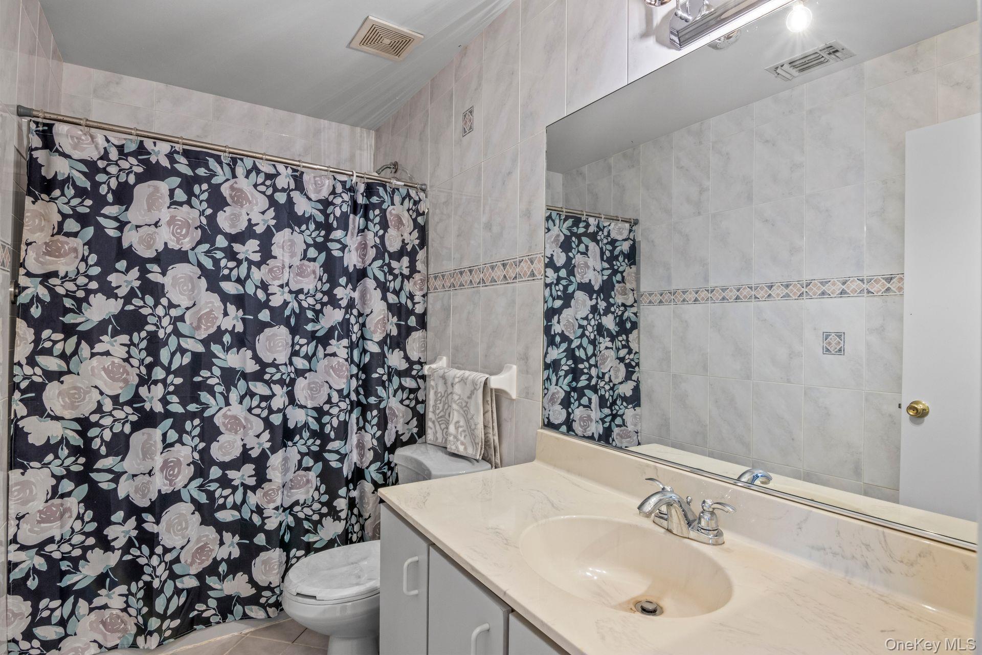 124 Erin Lane, East Setauket, NY 11733