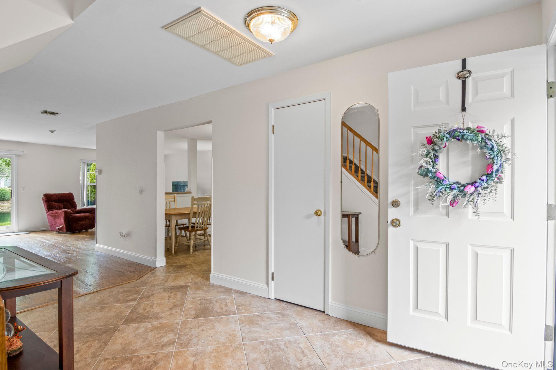 124 Erin Lane, East Setauket, NY 11733