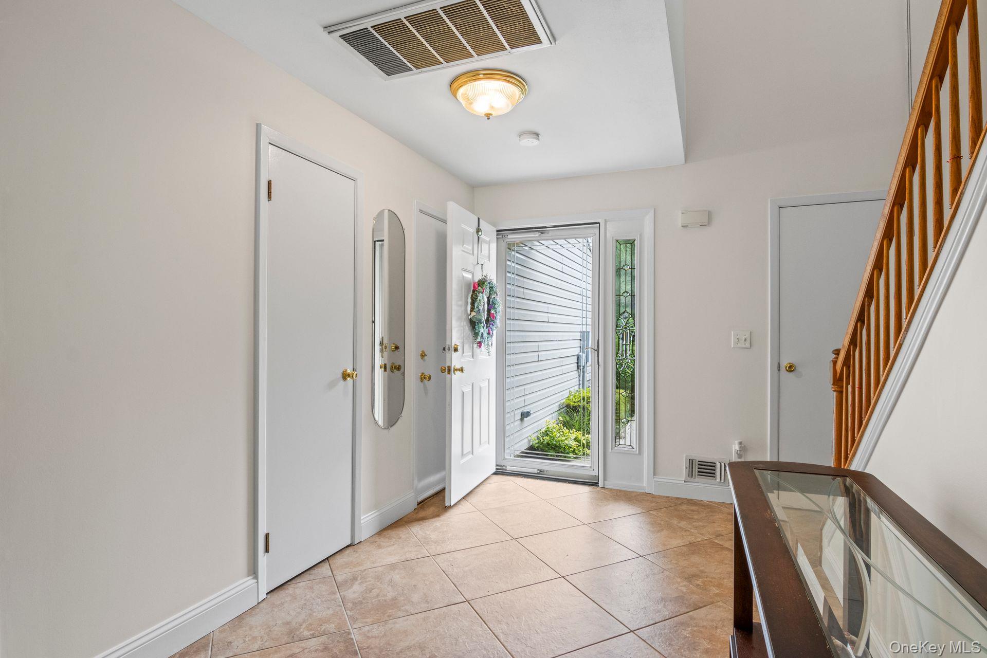 124 Erin Lane, East Setauket, NY 11733