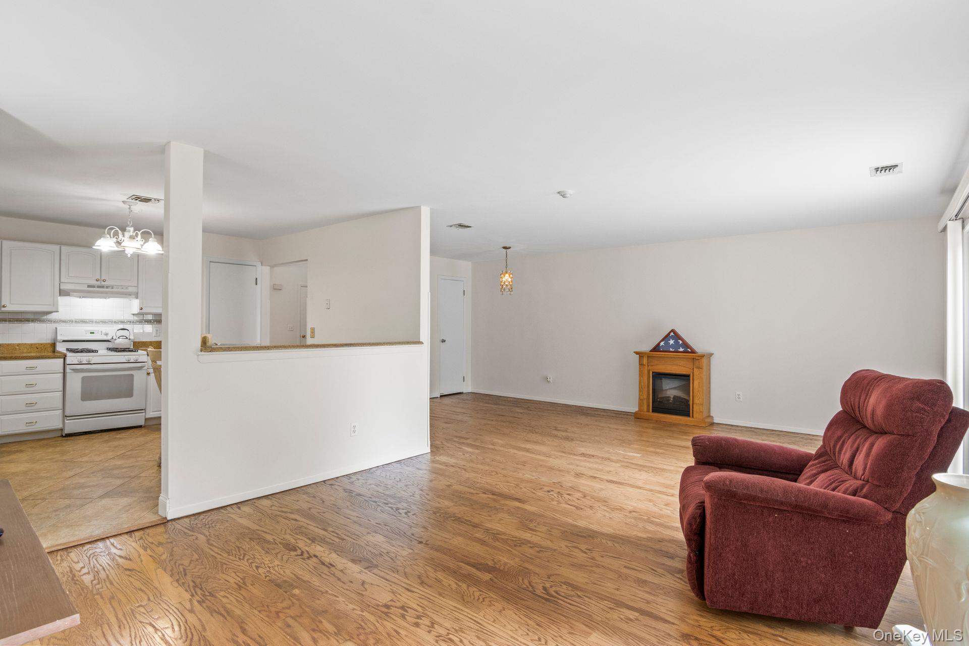 124 Erin Lane, East Setauket, NY 11733